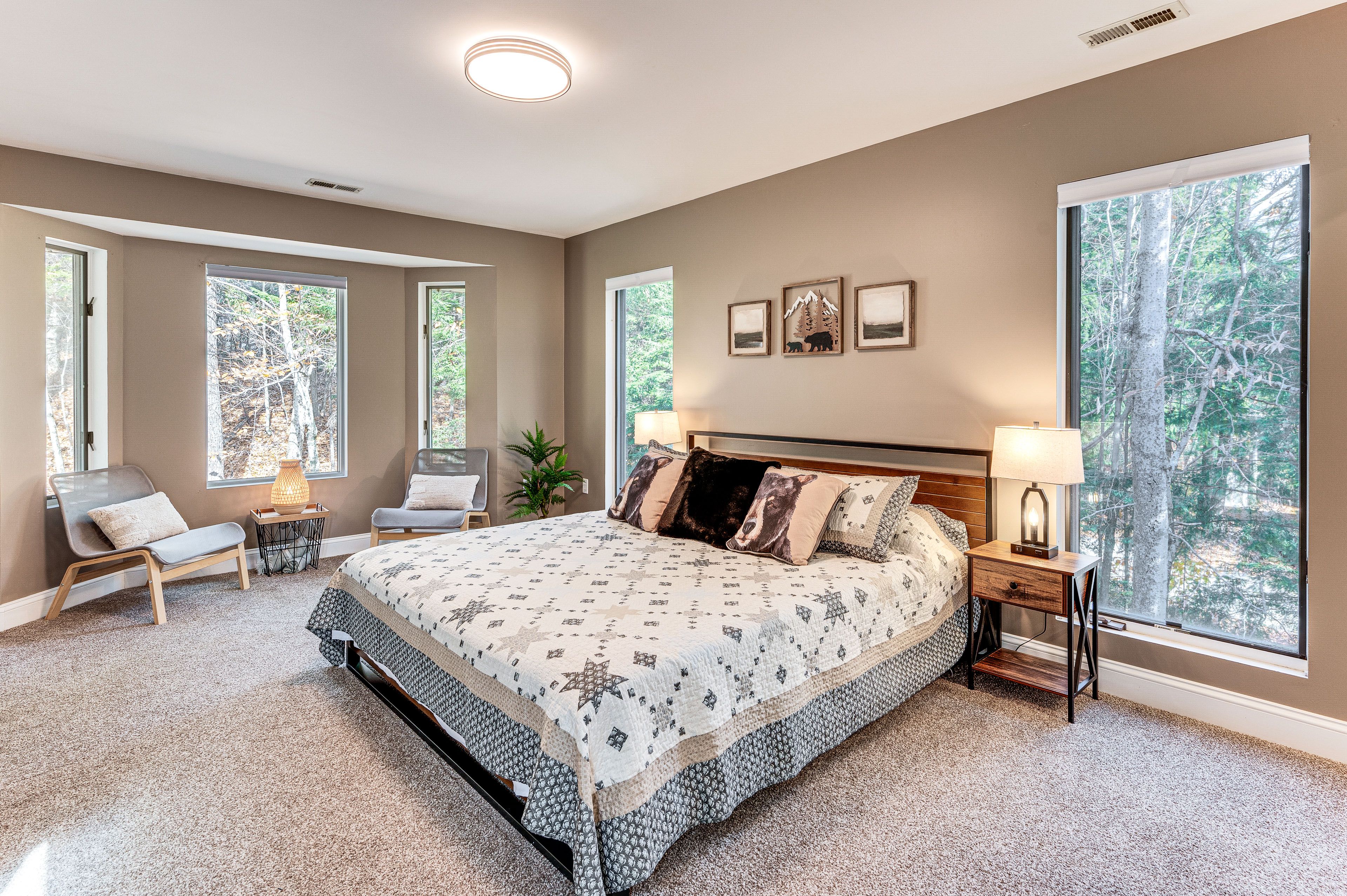 Bedroom 1 | King Bed | Linens Provided | 3rd Floor