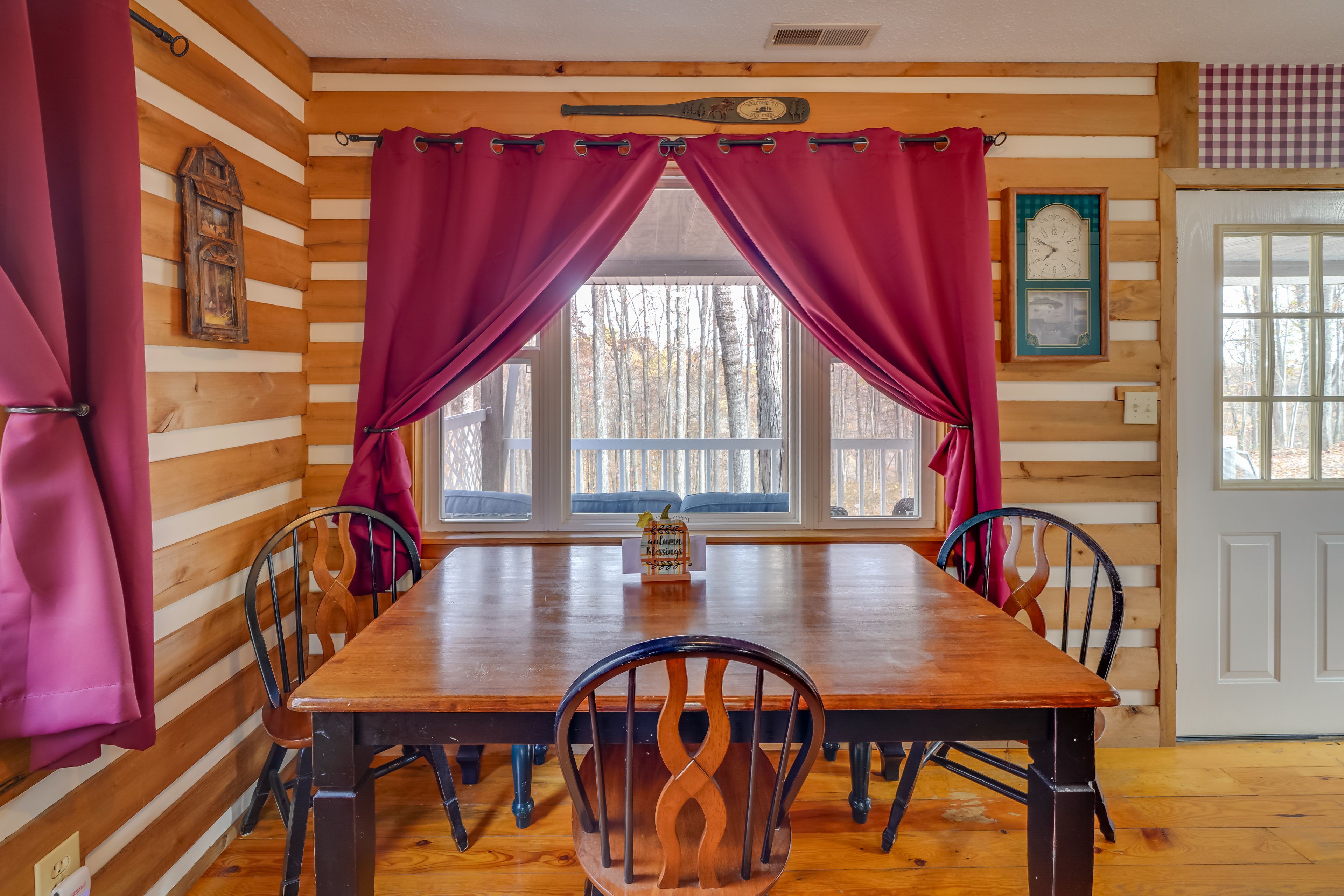 Dining Area | 1st Floor