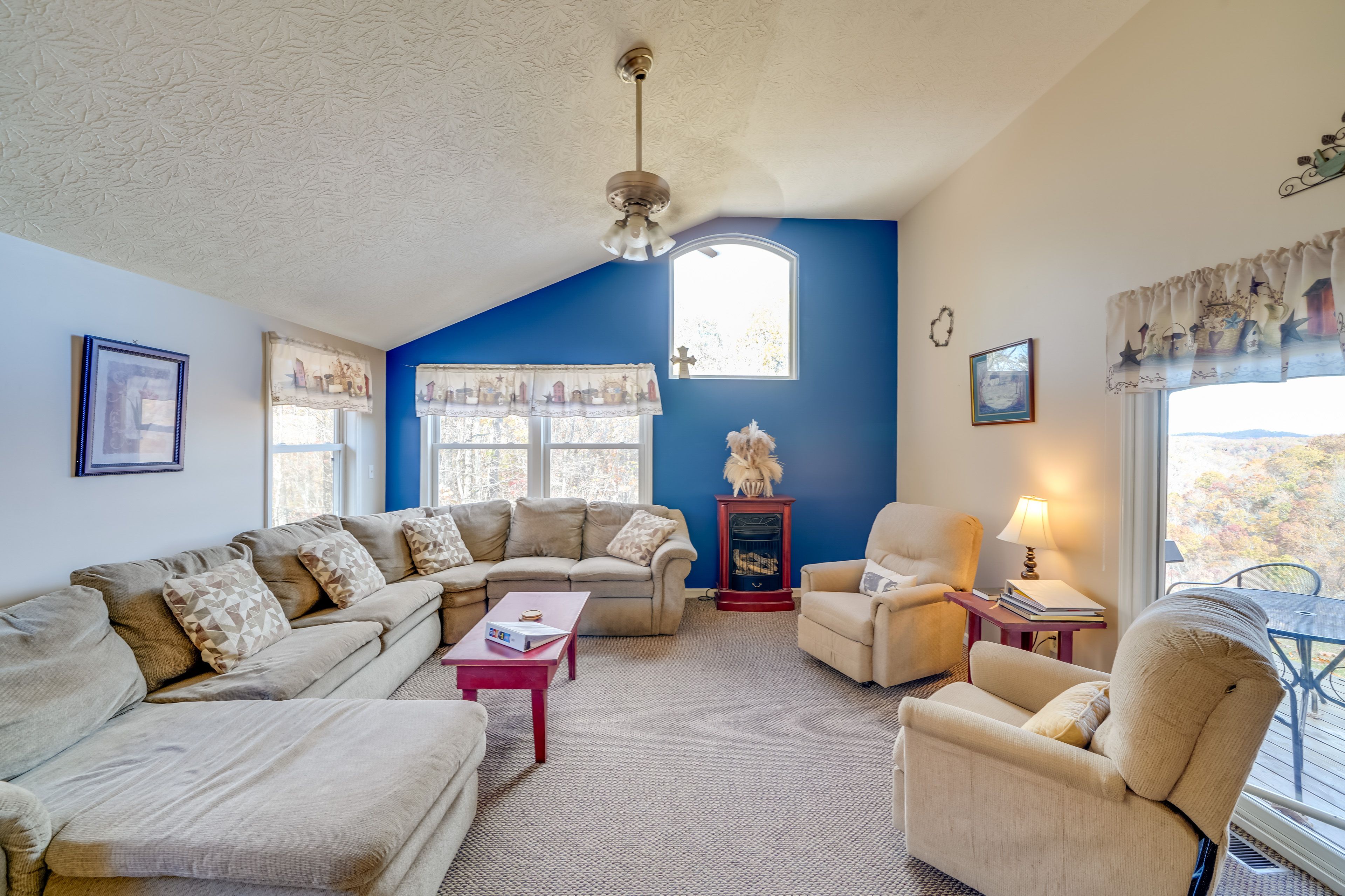 Living Room | Main Floor | Central A/C & Heating