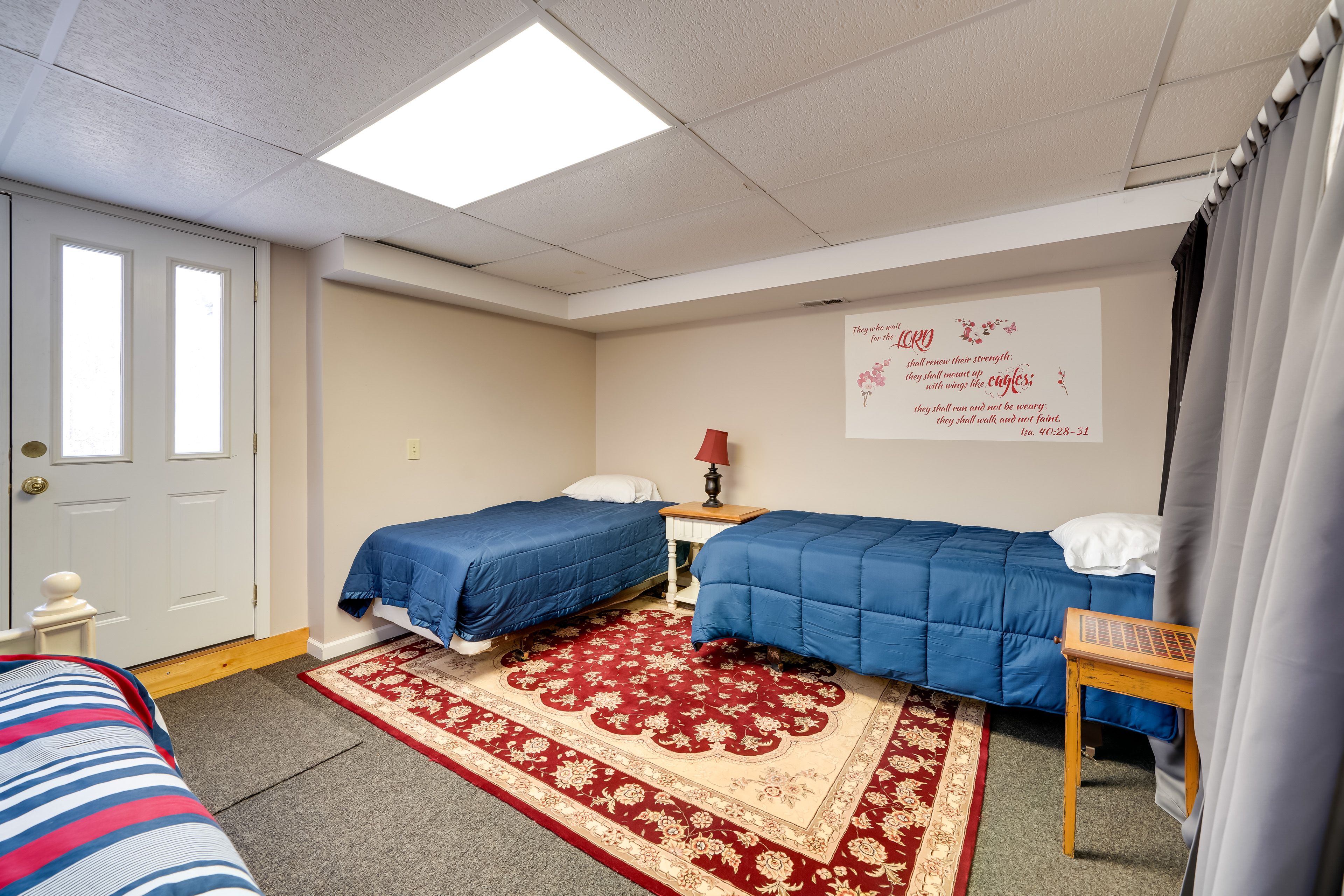 Lower Living Room | 2 Twin Beds | 1 Queen Daybed