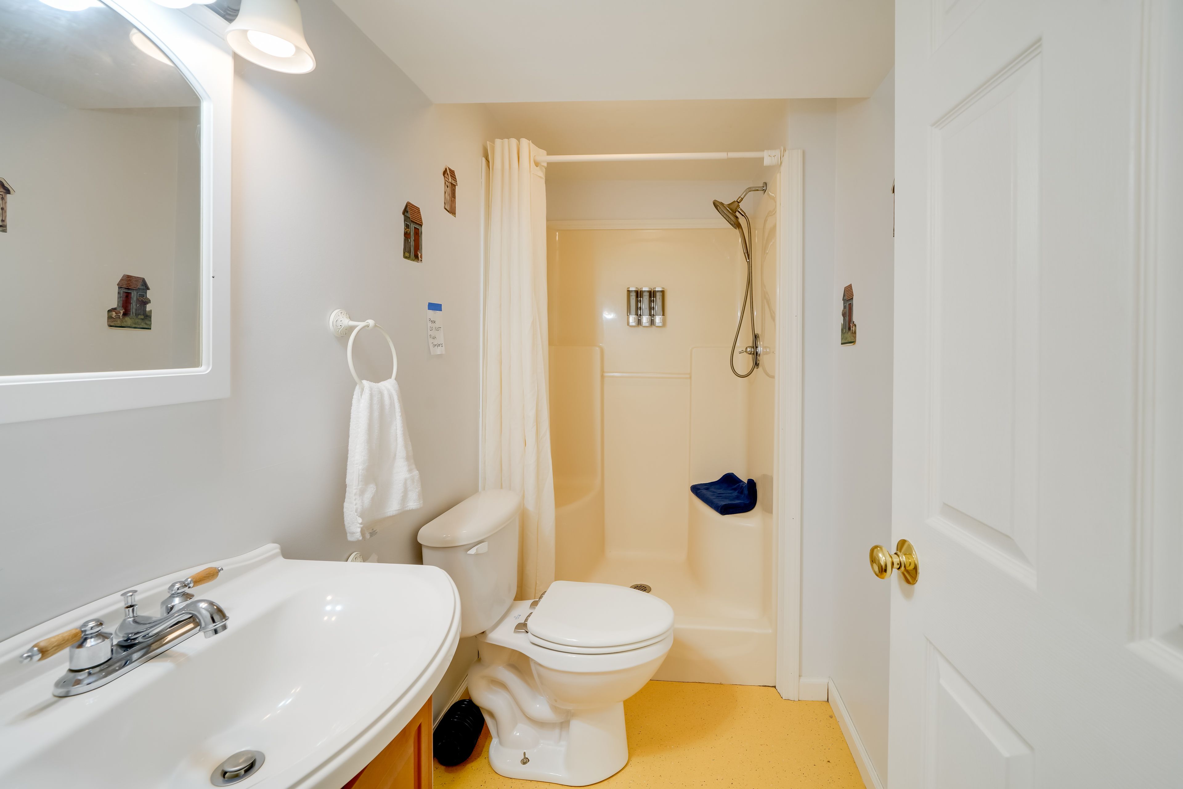 Full Bathroom | Lower Level