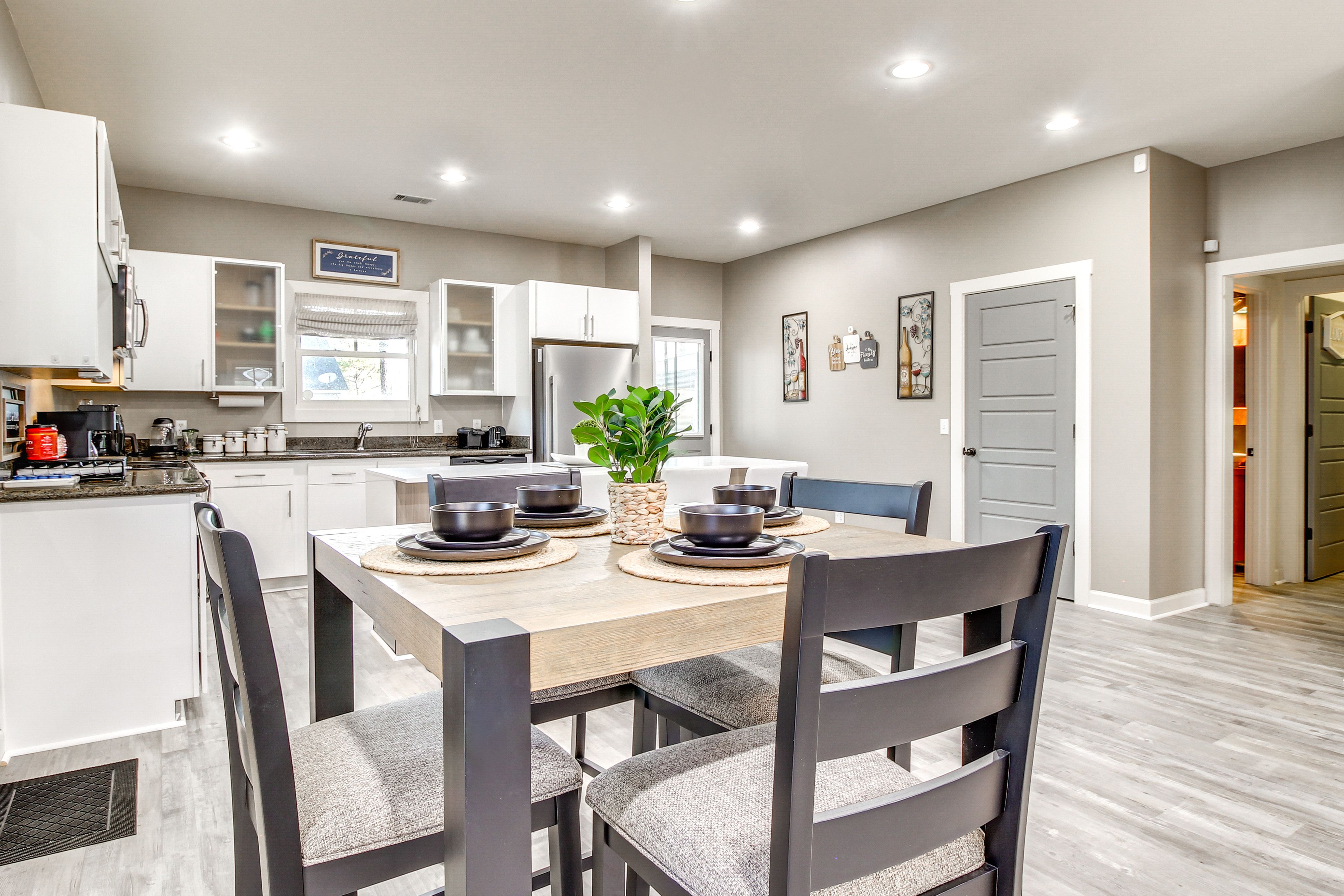 Dining Area | 1st Floor