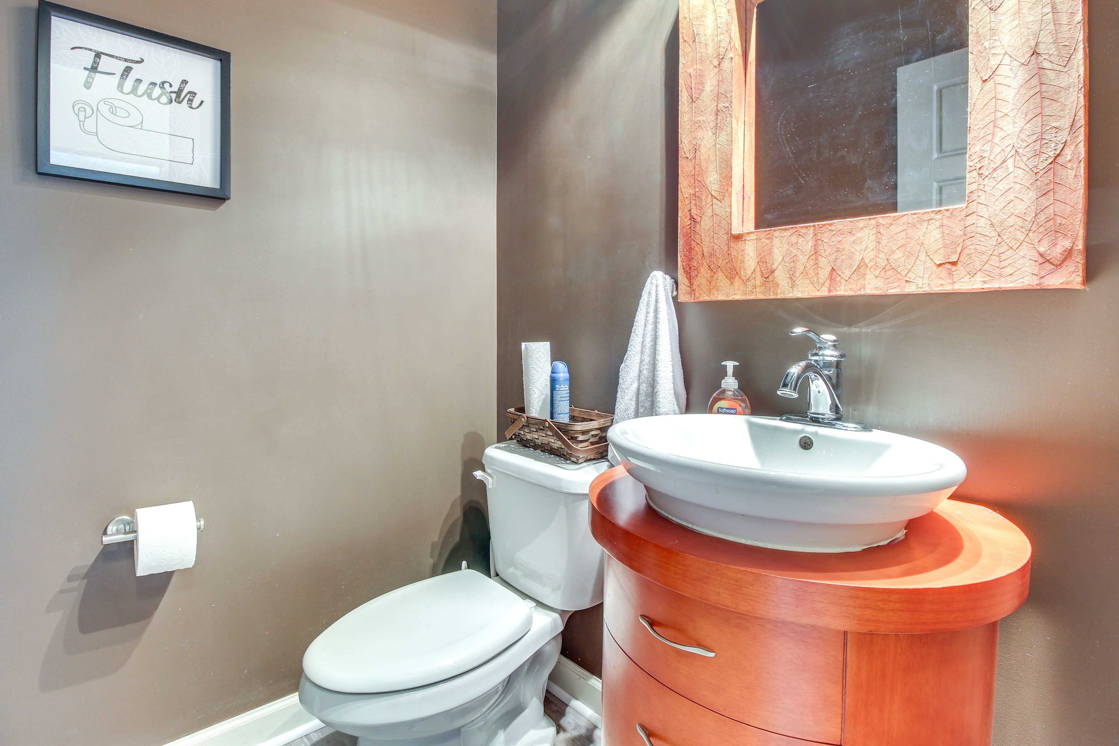 Half Bathroom | 1st Floor