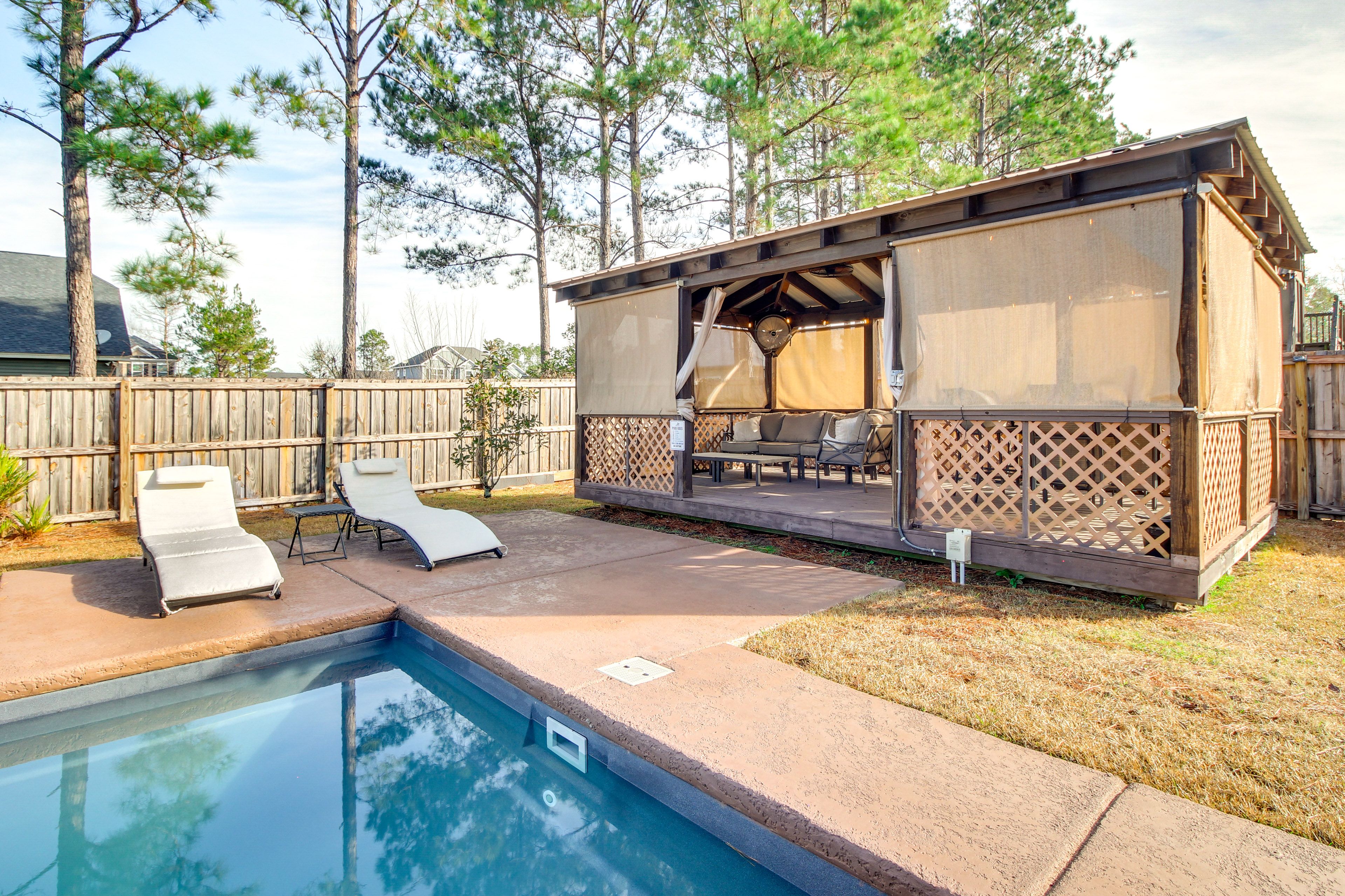 Gazebo | Outdoor Seating
