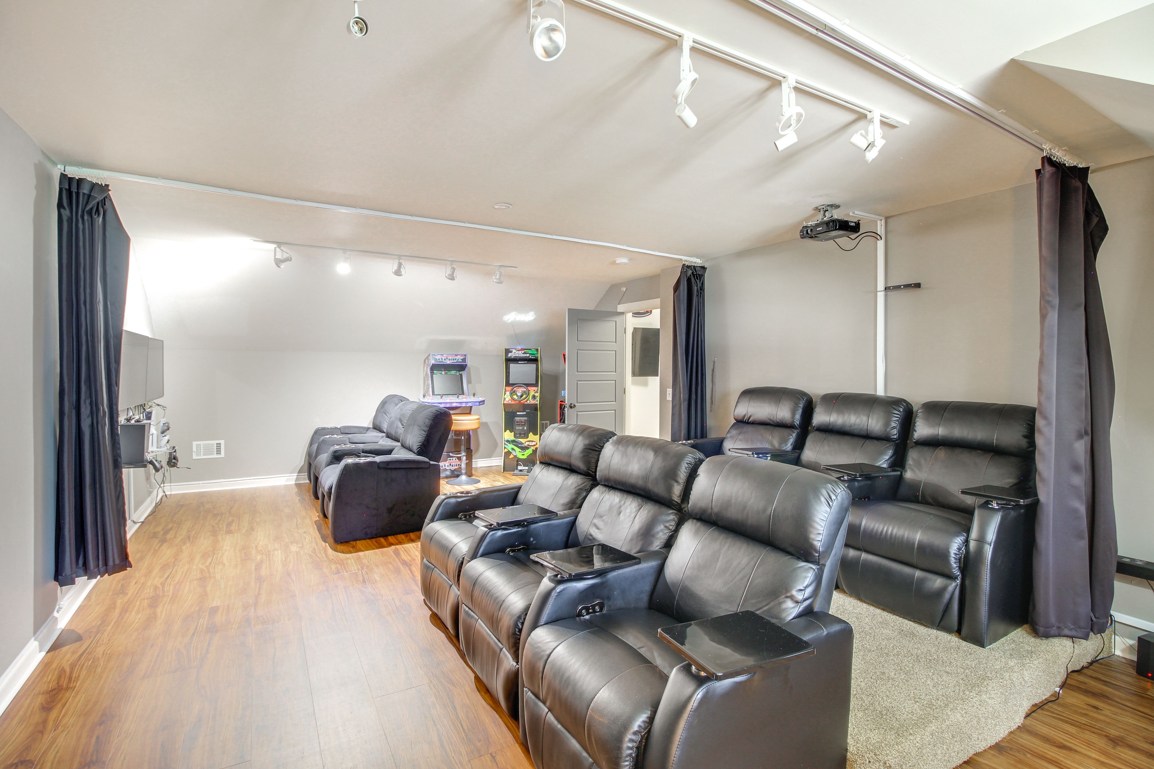 Game Room | Theater Seats & Projector | Popcorn Machine | Arcade Consoles