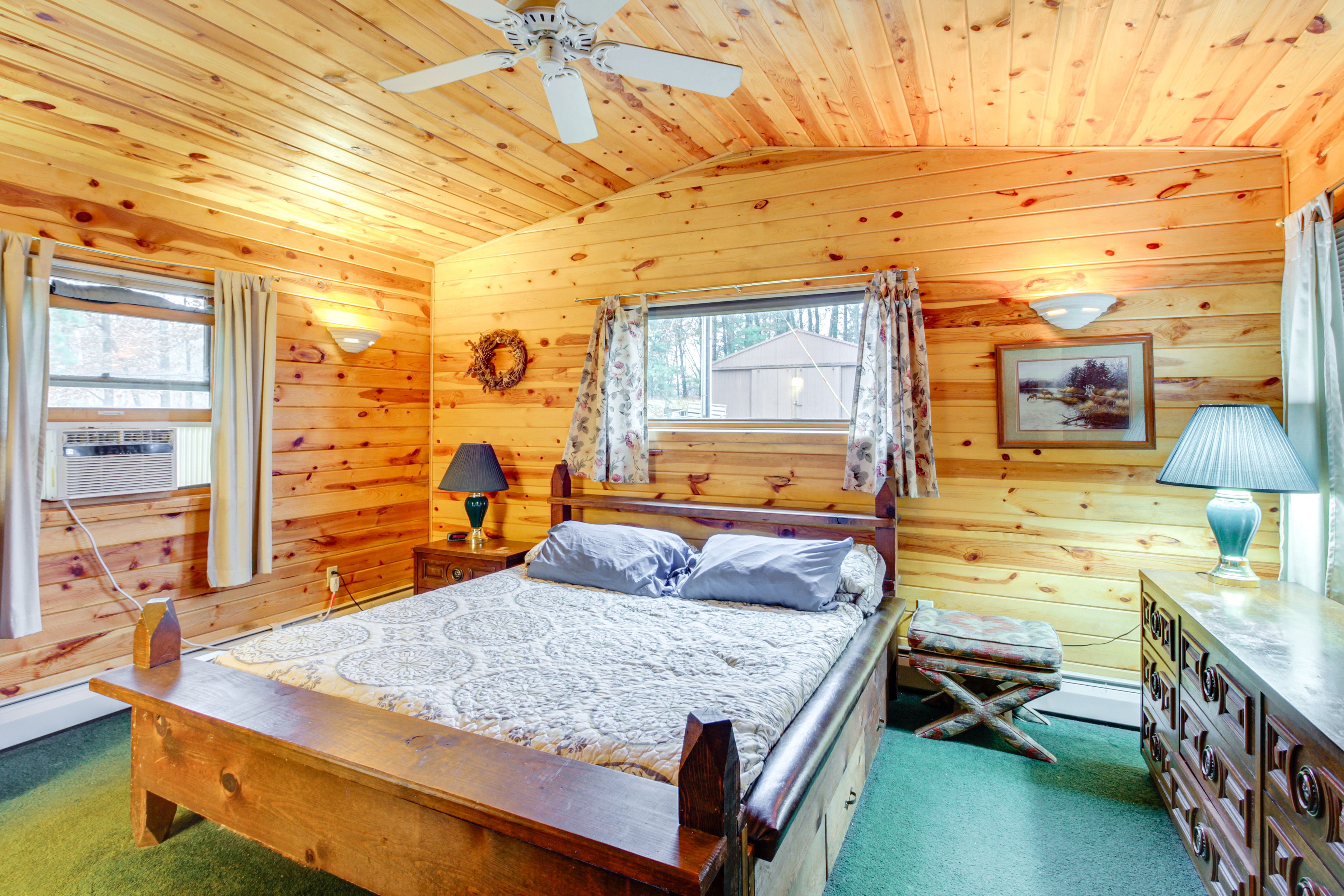 Bedroom 1 | King Bed | Smart TV