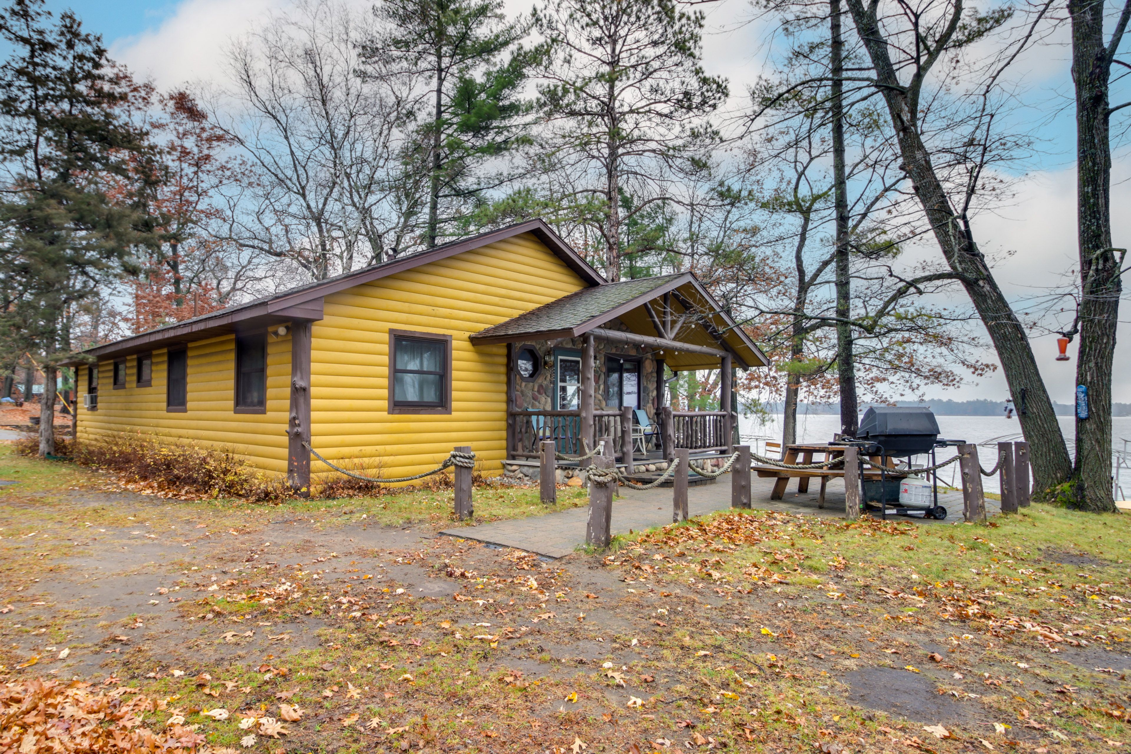Crosslake Vacation Rental | 3BR | 2BA | 3,600 Sq Ft | 2 Steps to Enter