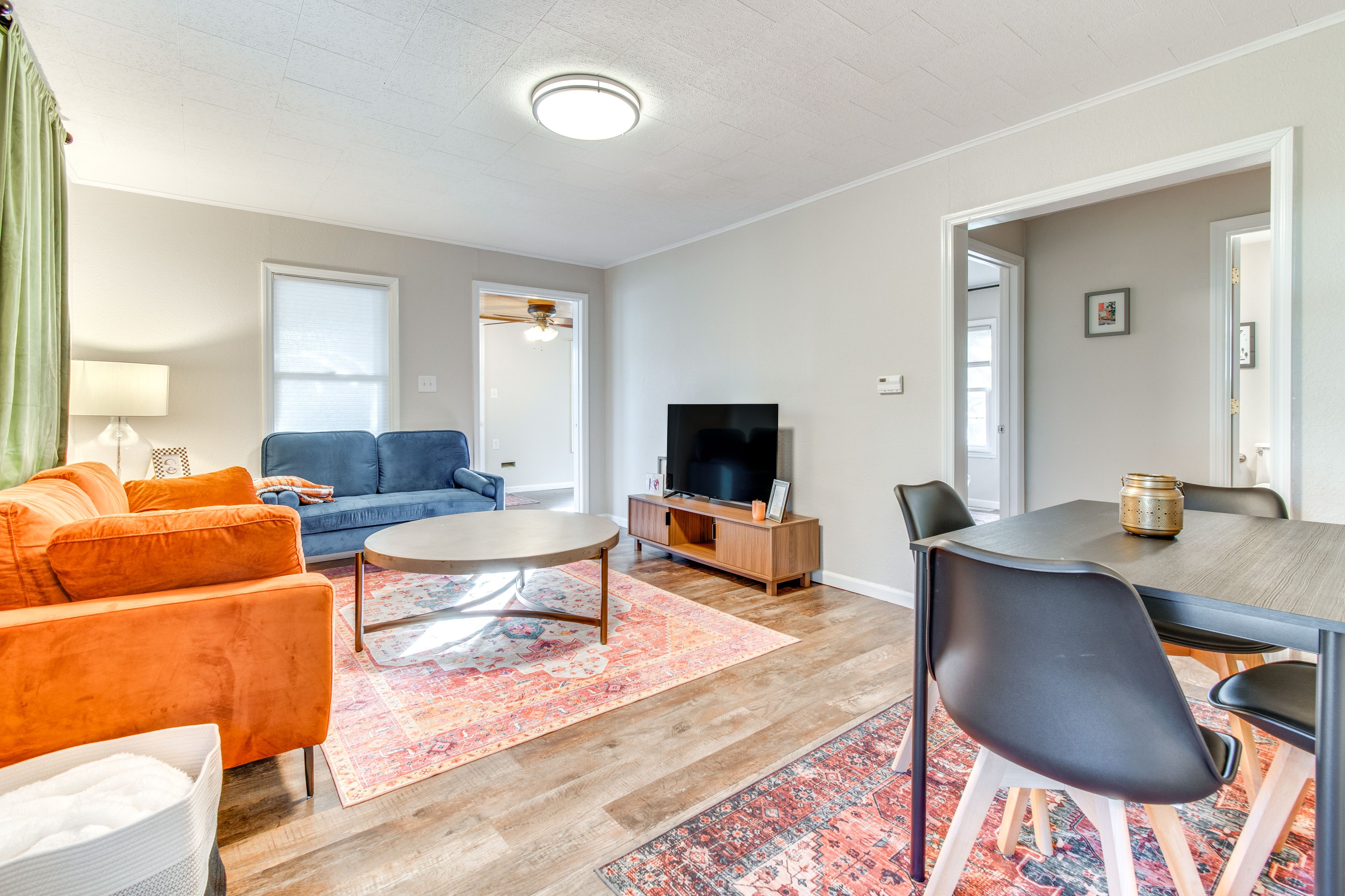 Dining Area | Dishware/Flatware