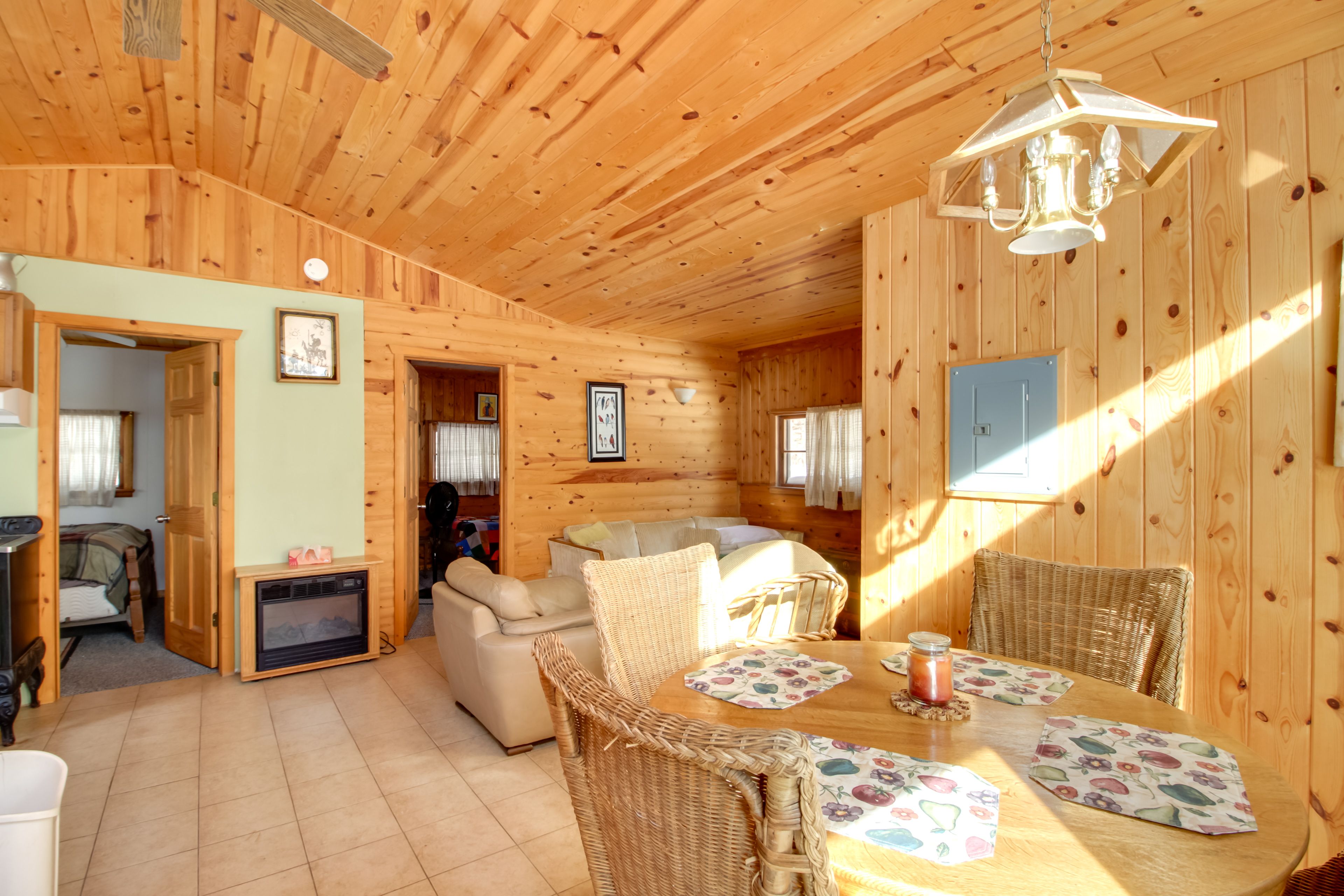 Dining Room | Dining Table