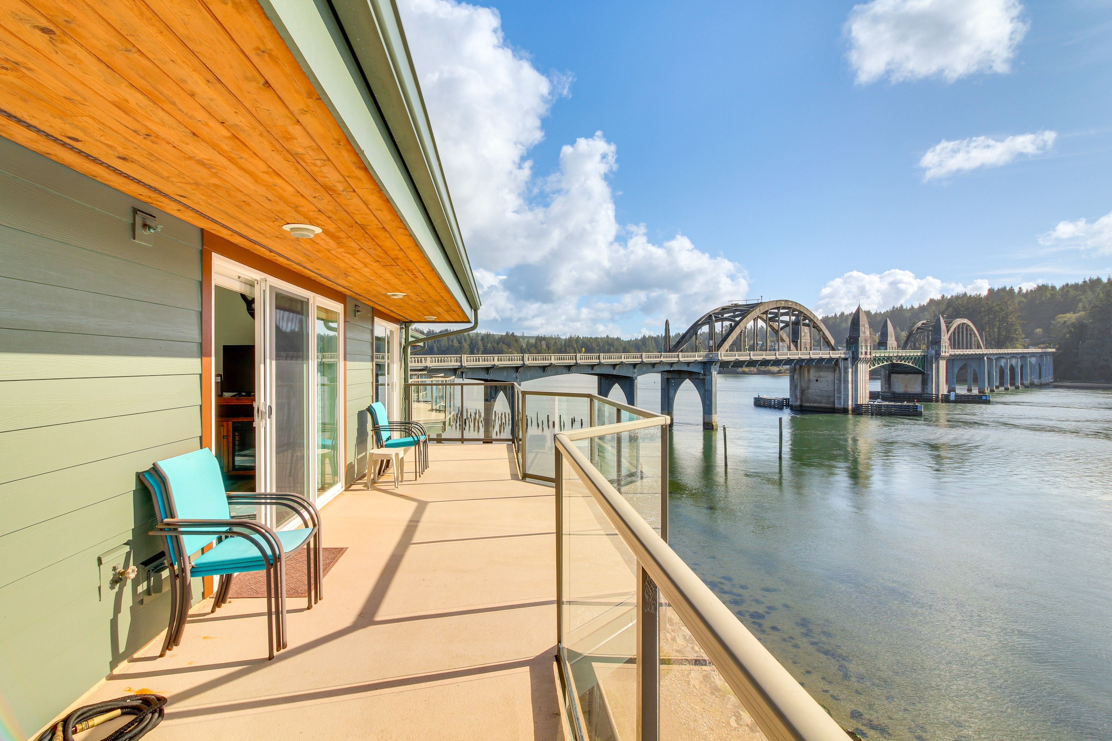 Florence Vacation Rental | 3BR | 2BA | Step-Free Access | 1,369 Sq Ft