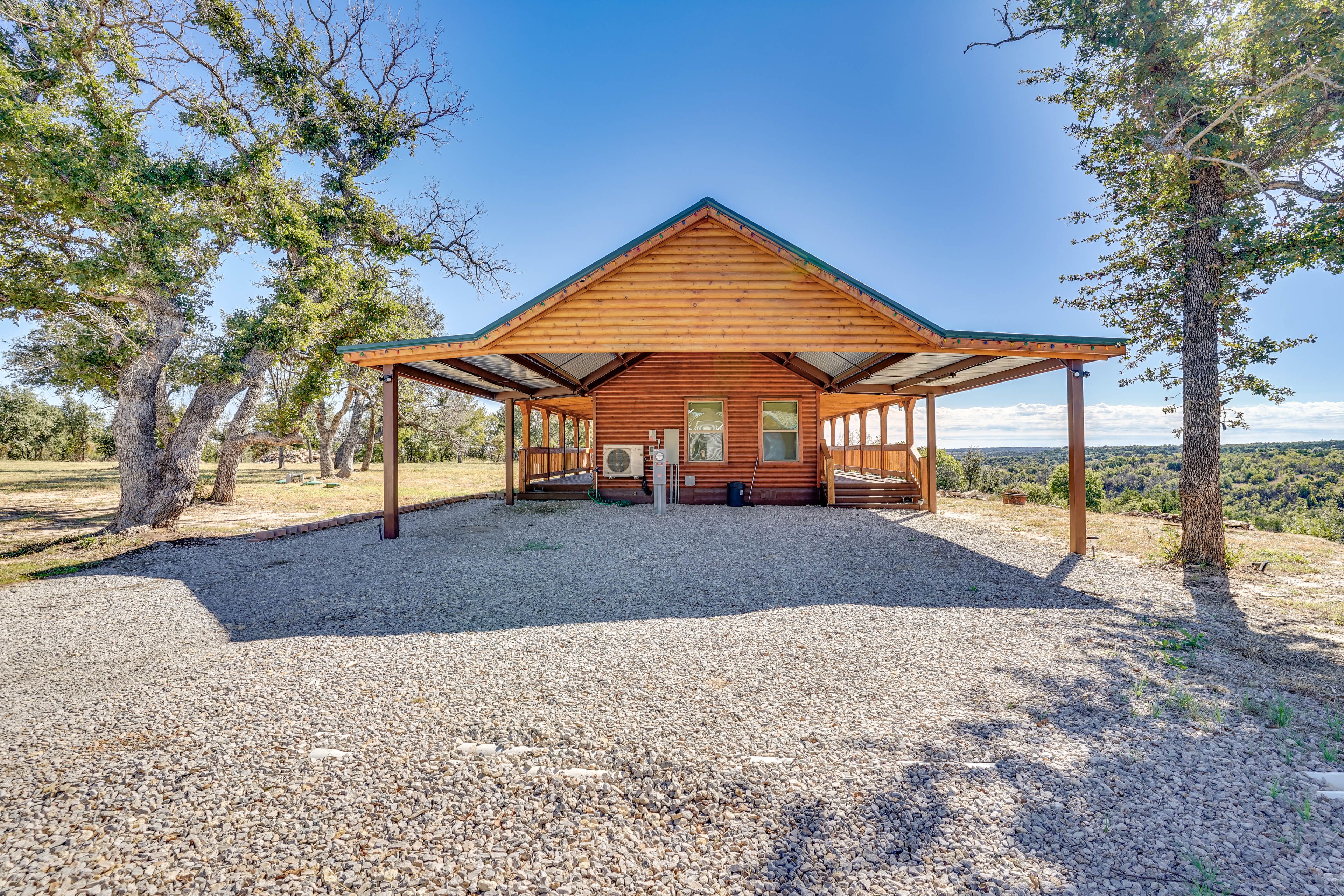Parking | Carport (2 Vehicles) | Driveway (2 Vehicles)