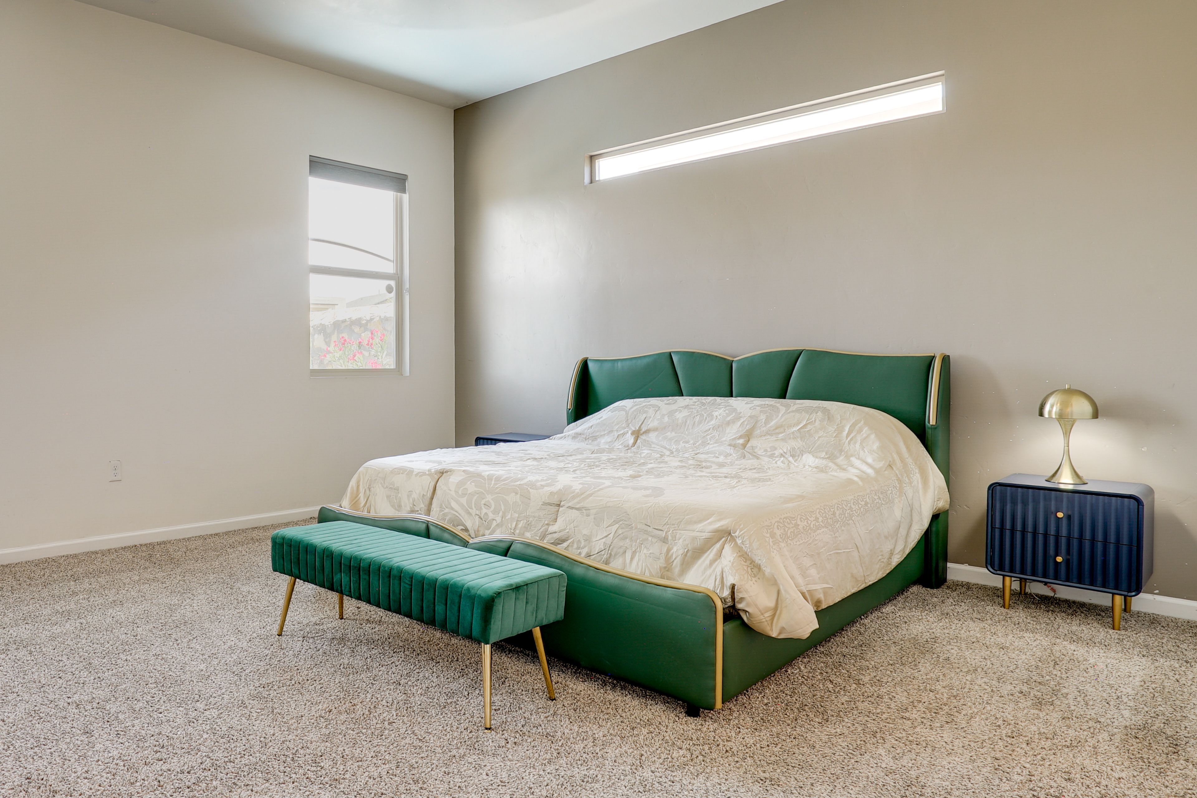 Bedroom 1 | King Bed