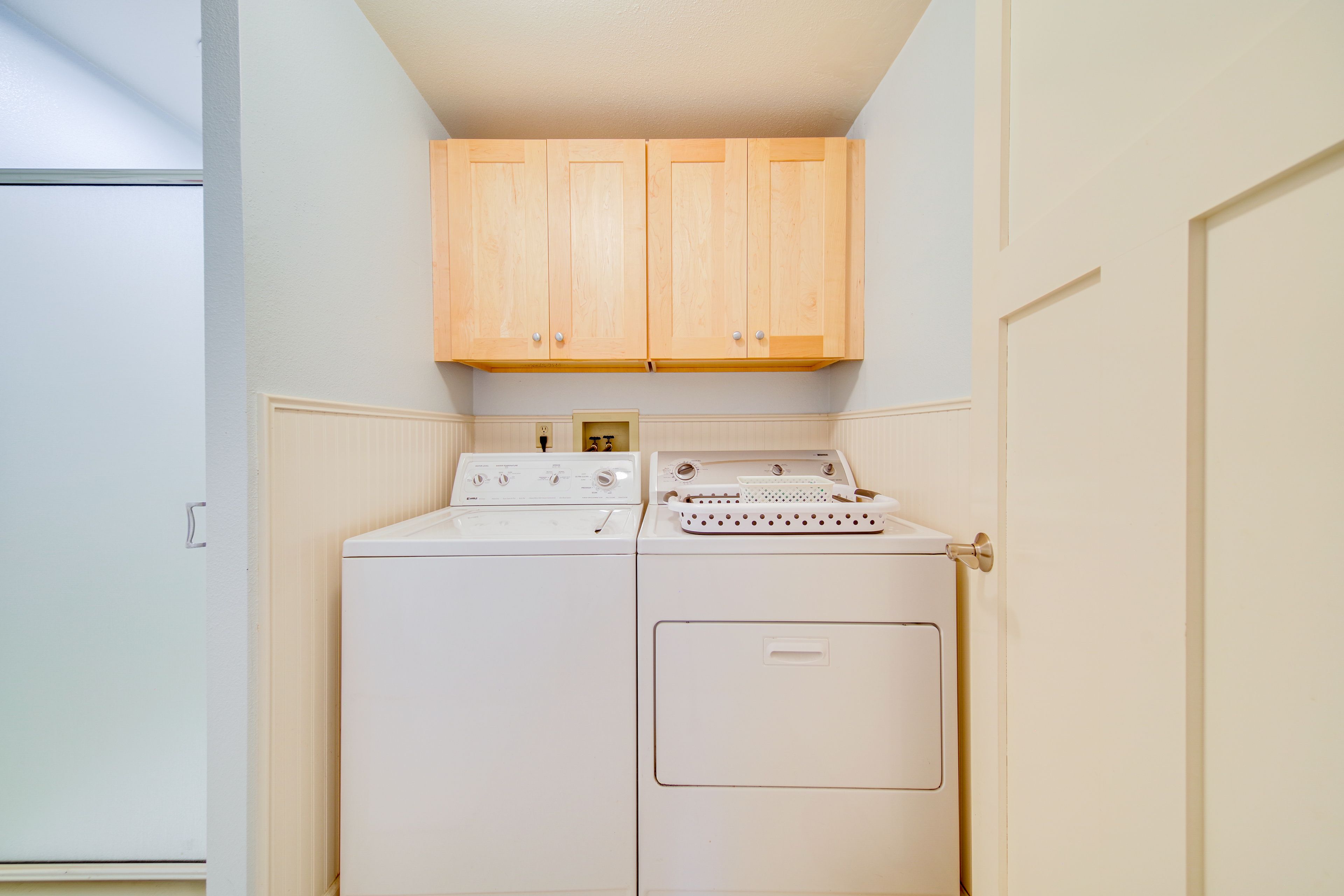 Laundry Room | Washer & Dryer
