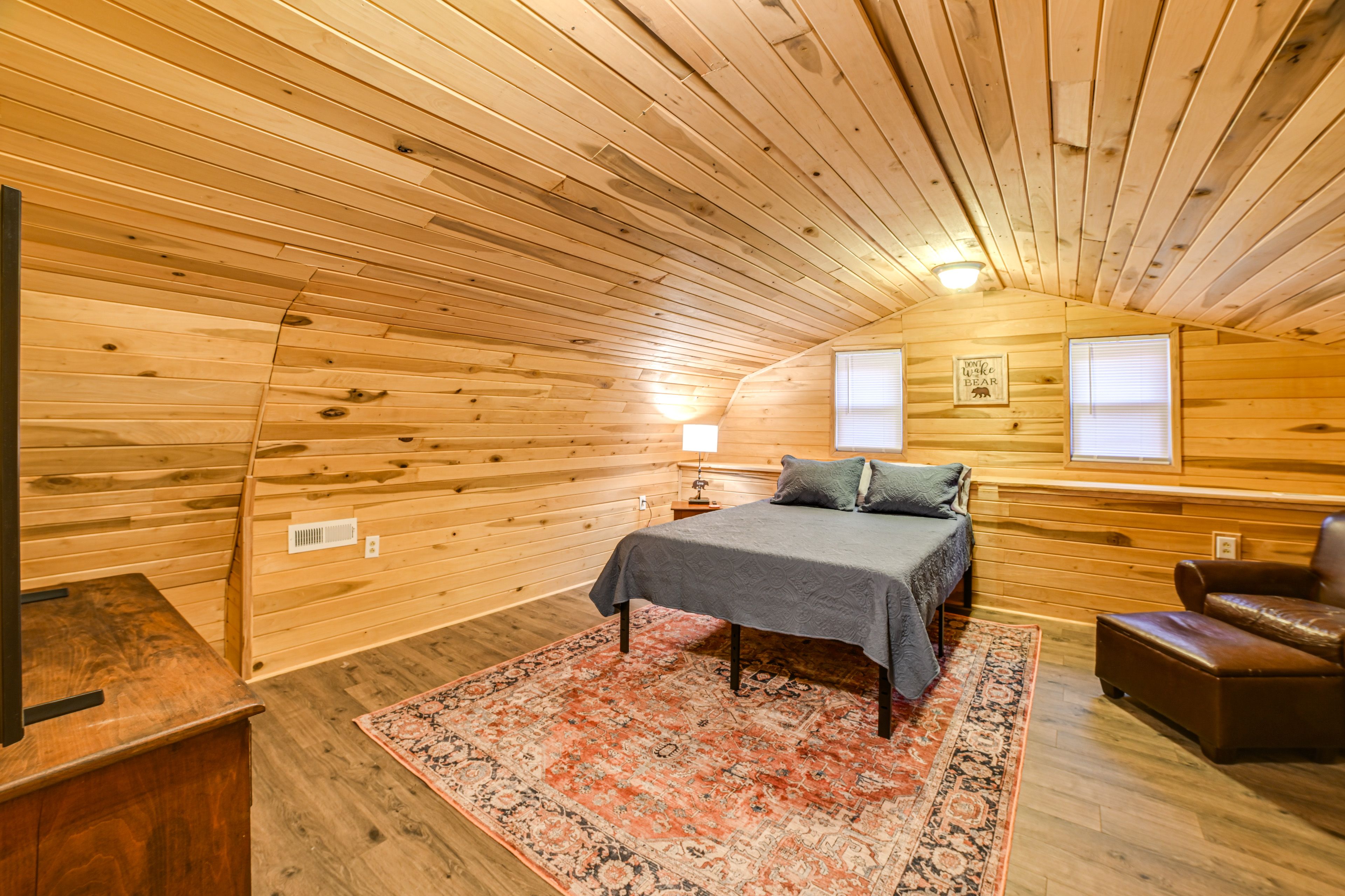 Bedroom 2 | Queen Bed | Smart TV w/ Cable | 2nd Floor