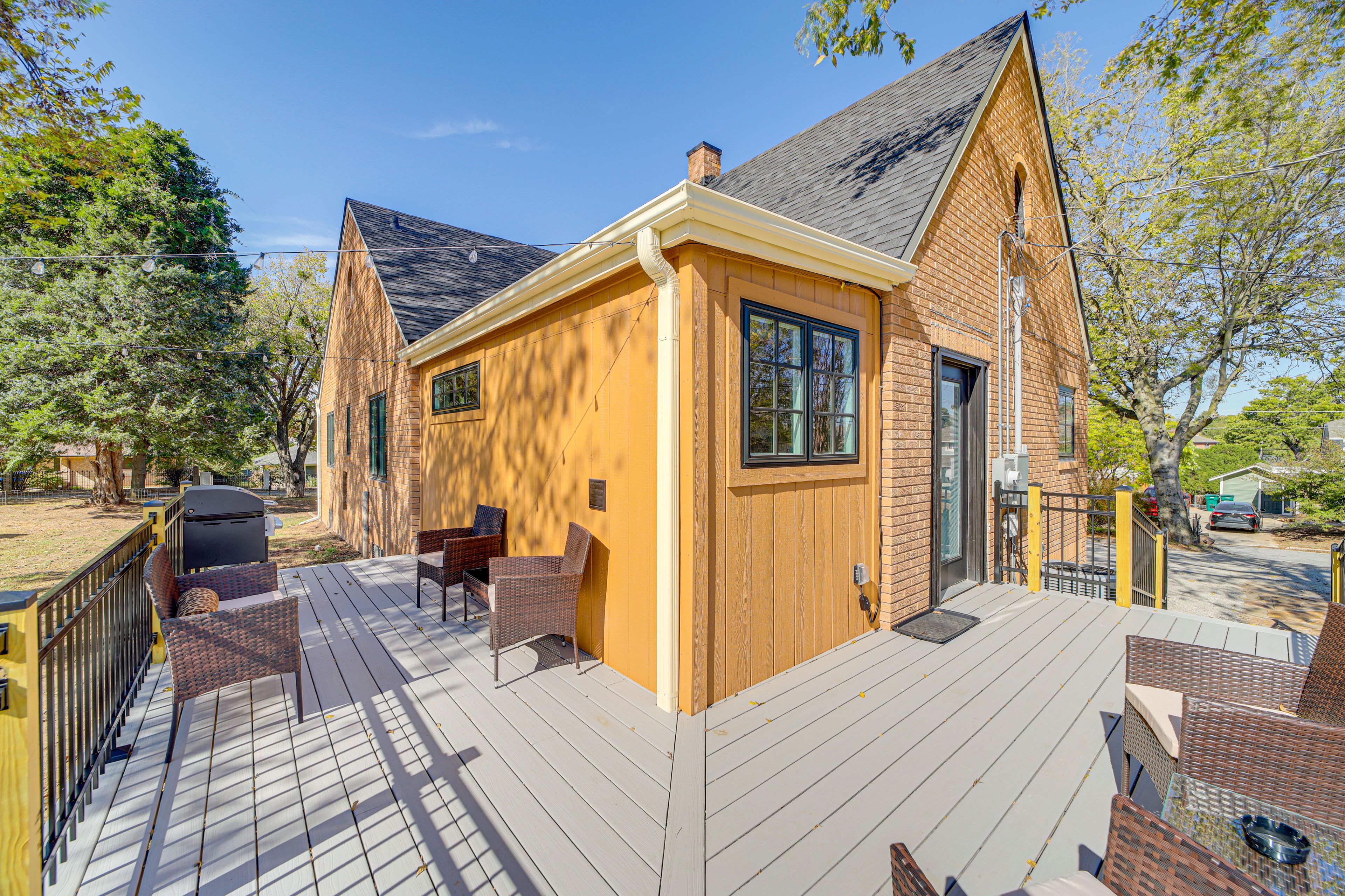 Furnished Deck | Gas Grill