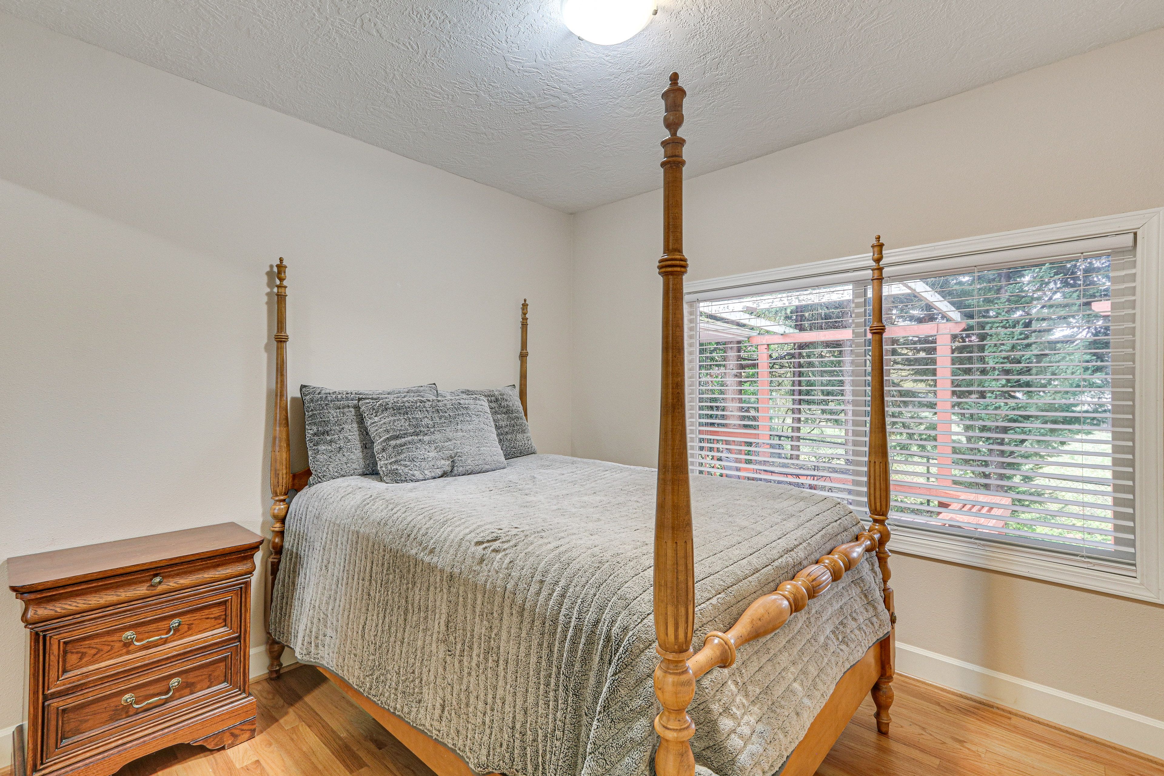 Bedroom 2 | Queen Bed | Linens Provided | Main Floor