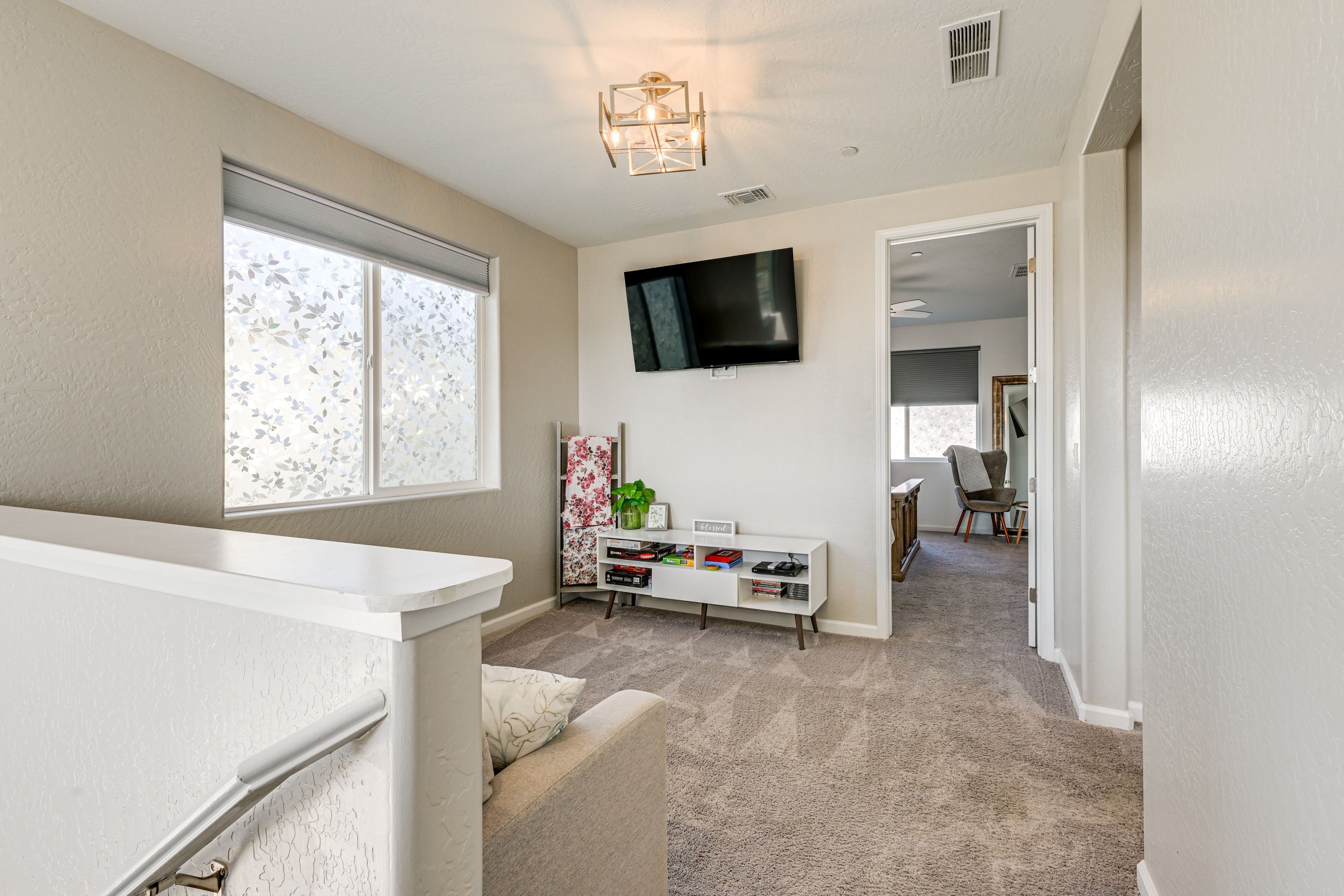 Loft | Full Sleeper Sofa | Smart TV | 2nd Floor