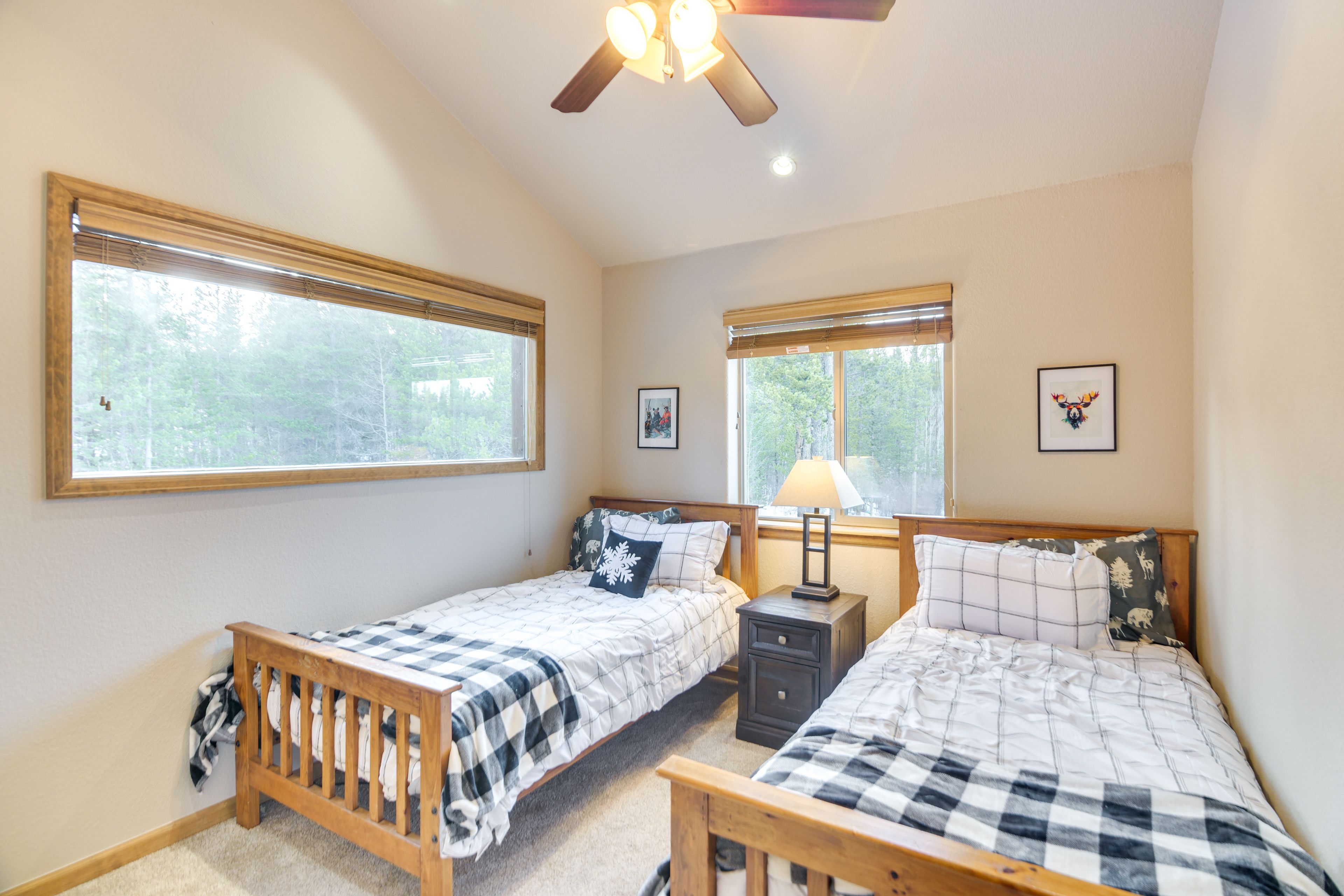 Bedroom 2 | 2 Twin Beds | 2nd Floor