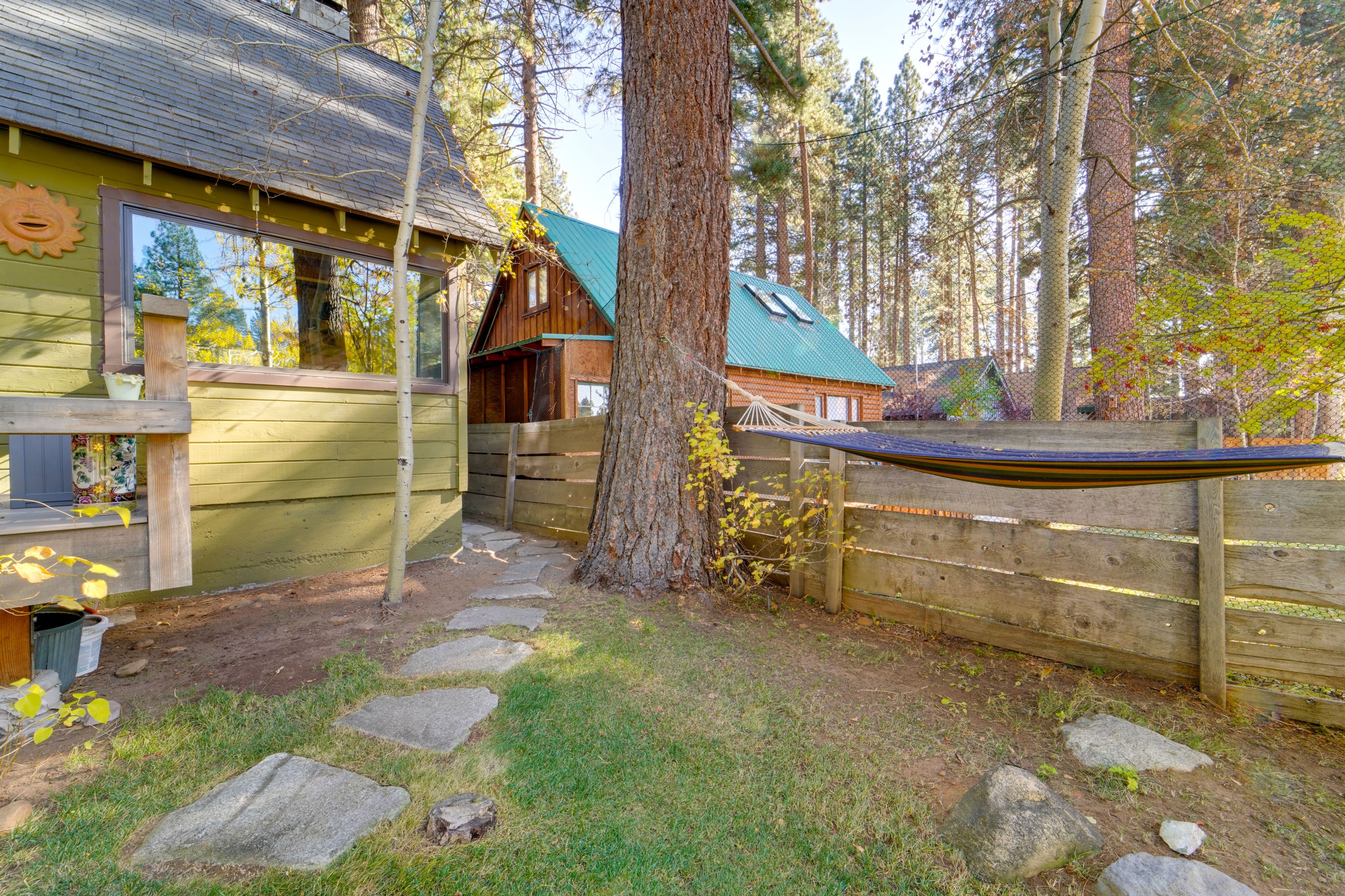 Shared Outdoor Space | Gas Grill | Hot Tub