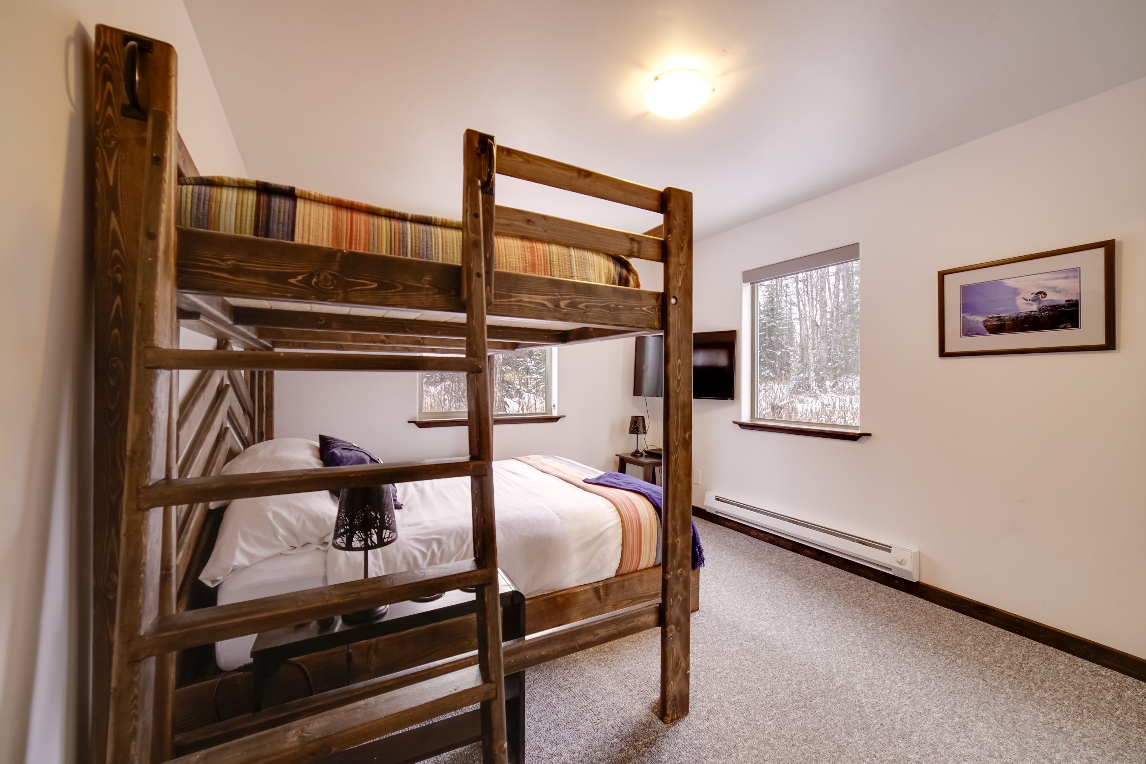 Bedroom 2 | Full/Queen Bunk Bed | Smart TV