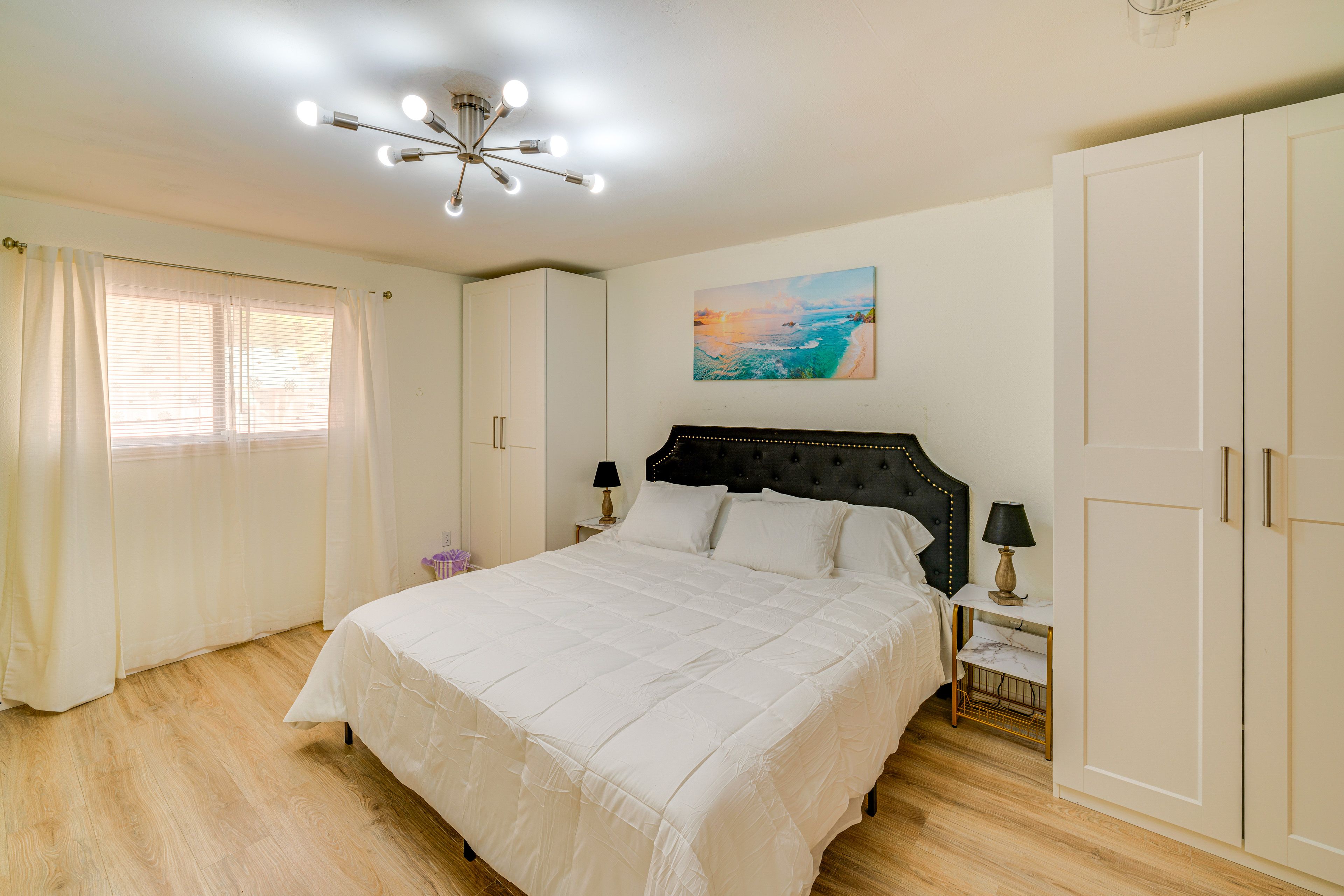 Bedroom 1 | King Bed | Linens Provided | En-Suite Bathroom