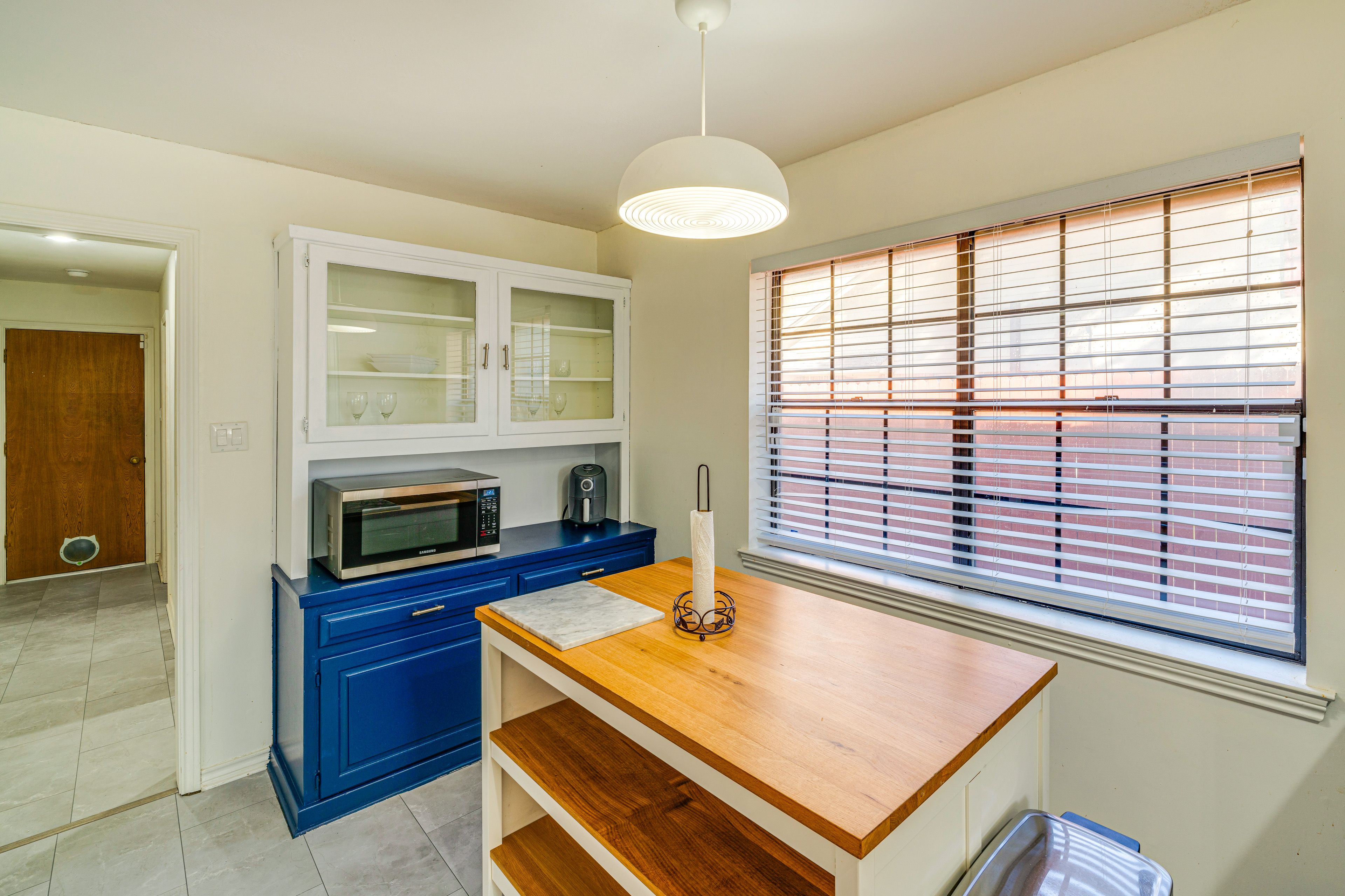 Addt'l Counter Space | Microwave | Mini Air Fryer