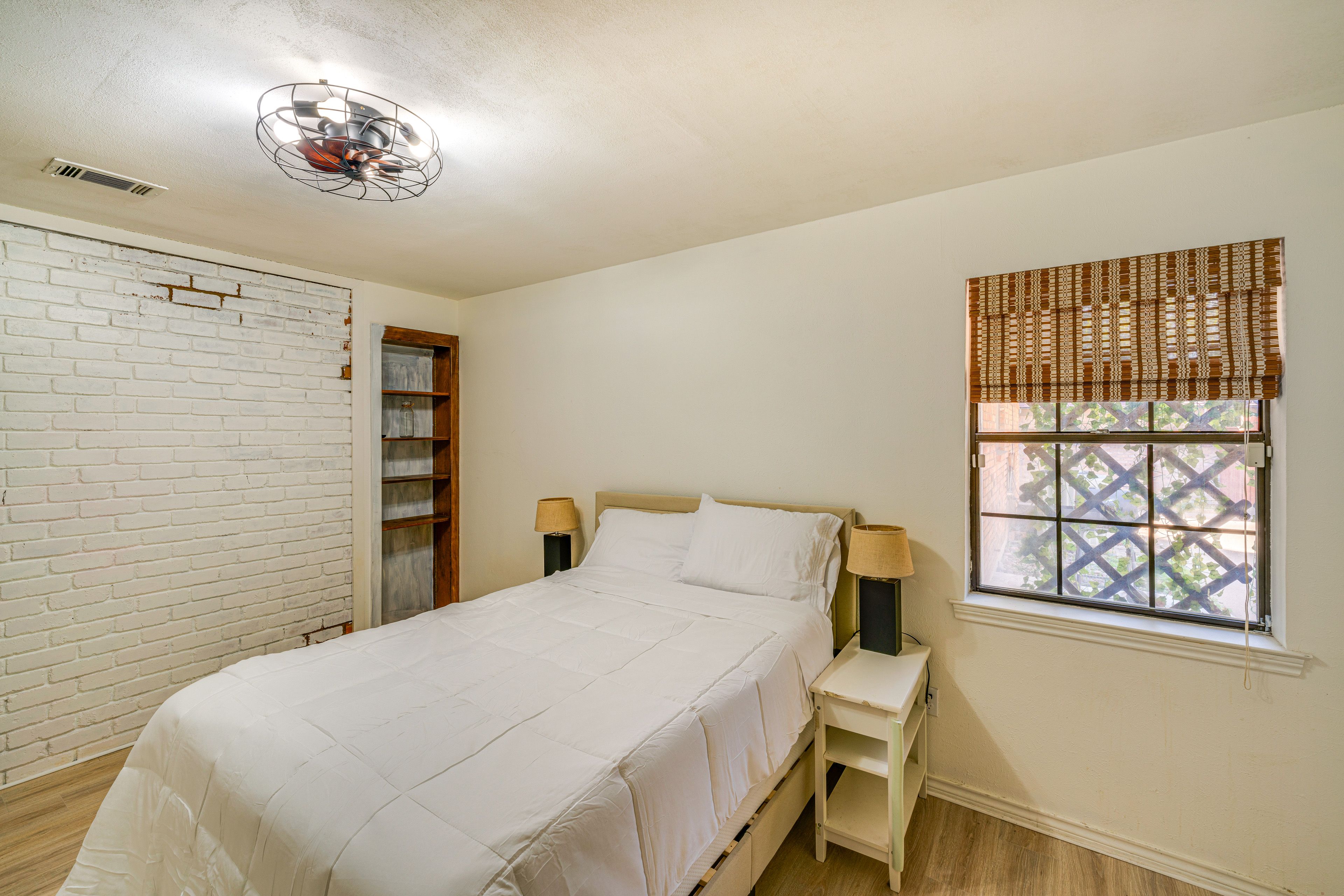 Bedroom 2 | Full Bed | Smart TV