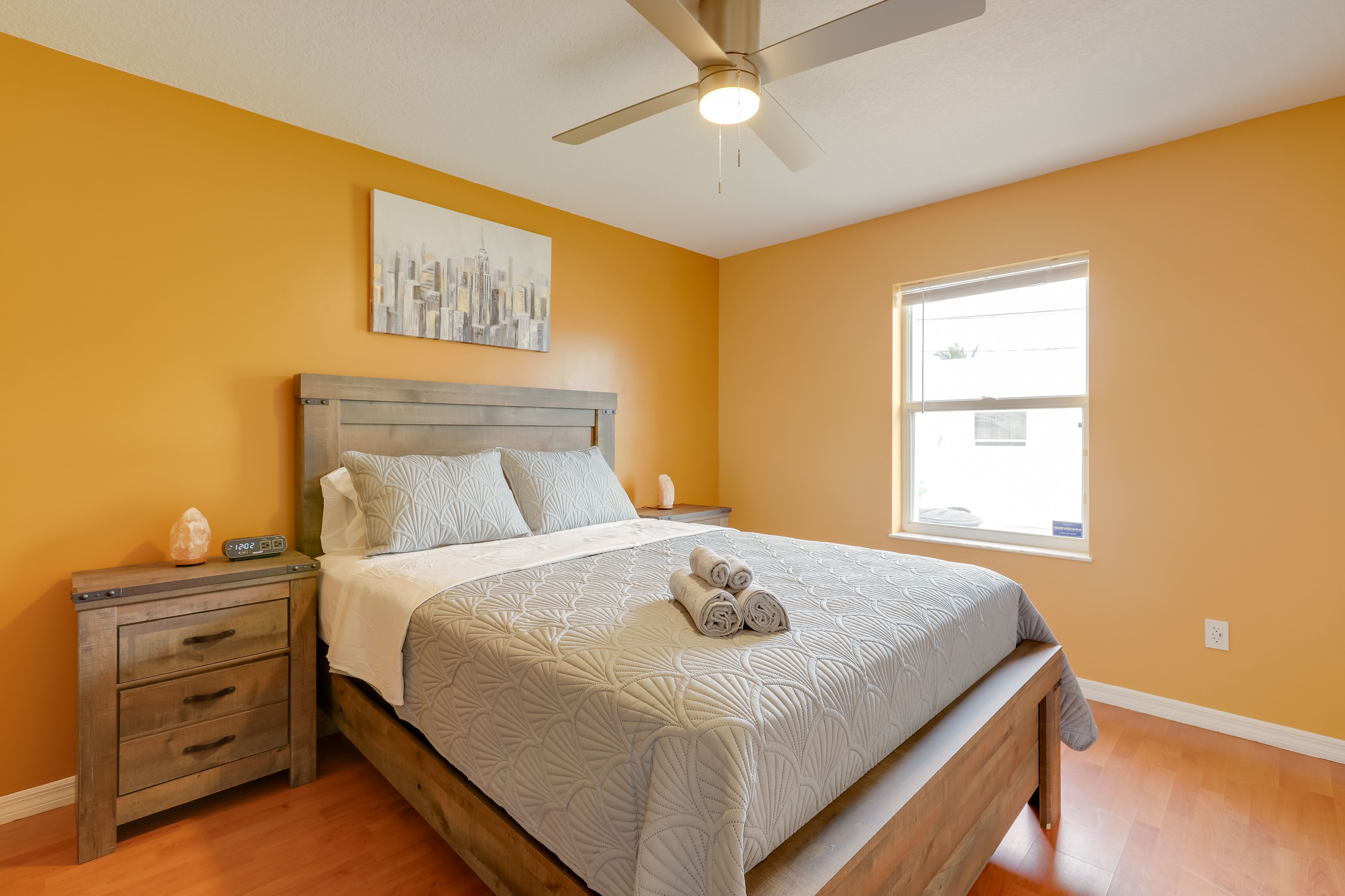Bedroom 2 | Queen Bed | Smart TV