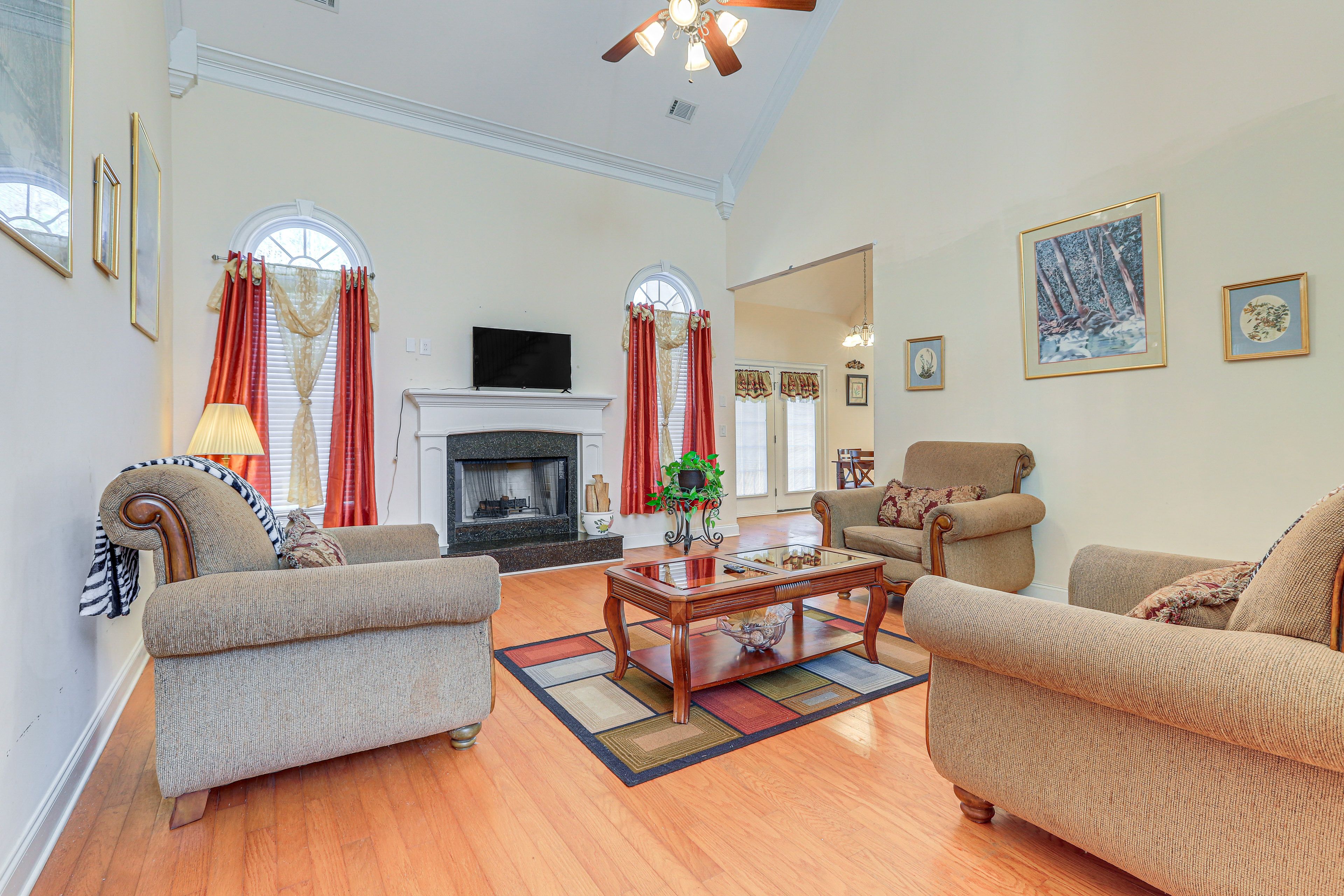McDonough Vacation Rental | 3BR | 2.5BA | 2,866 Sq Ft | Small Step for Entry