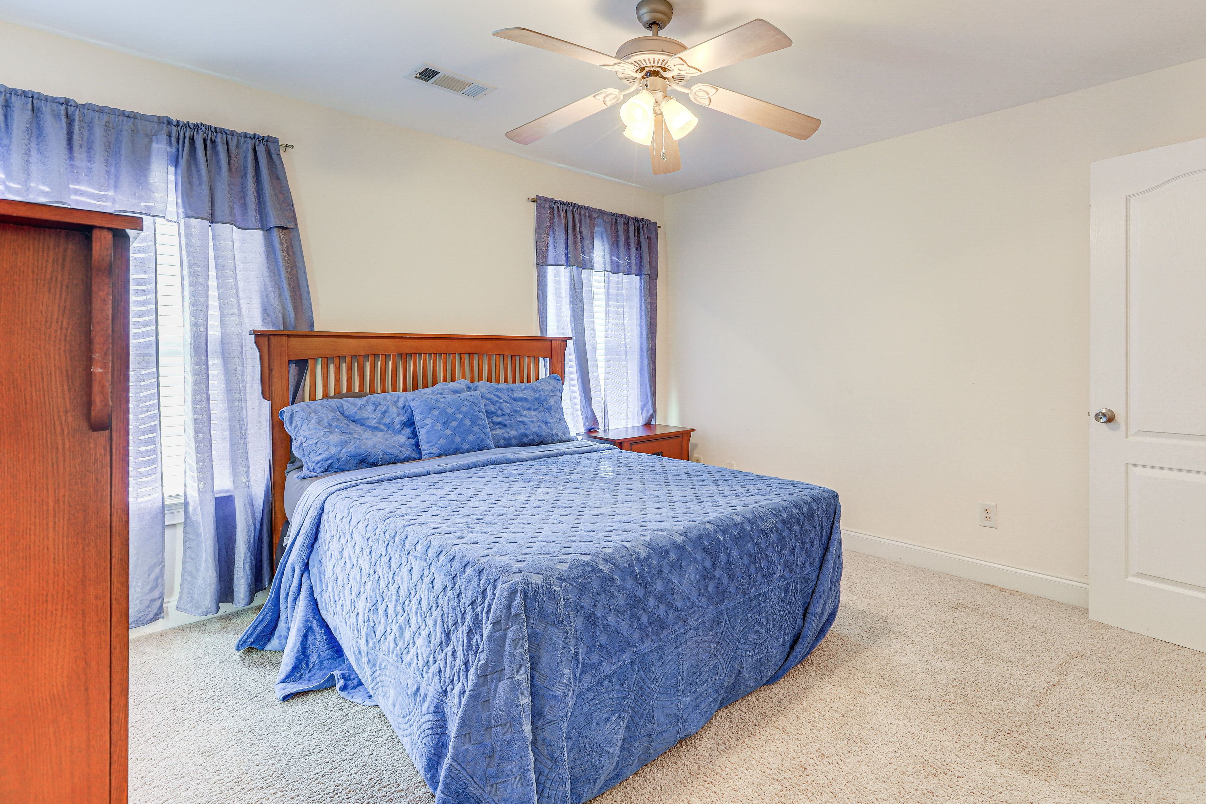 Bedroom 2 | Queen Bed | 2nd Floor | Stairs Required