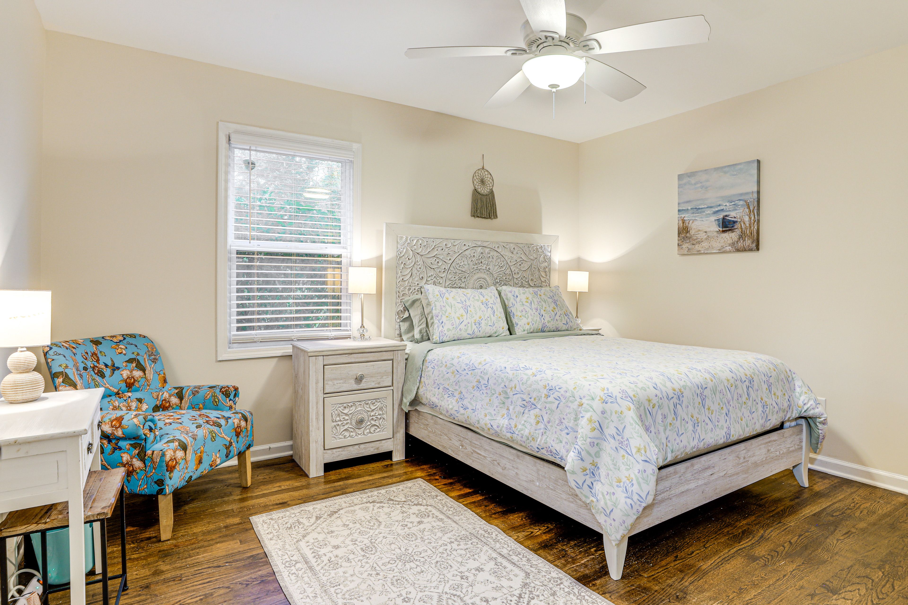 Bedroom 2 | Queen Bed