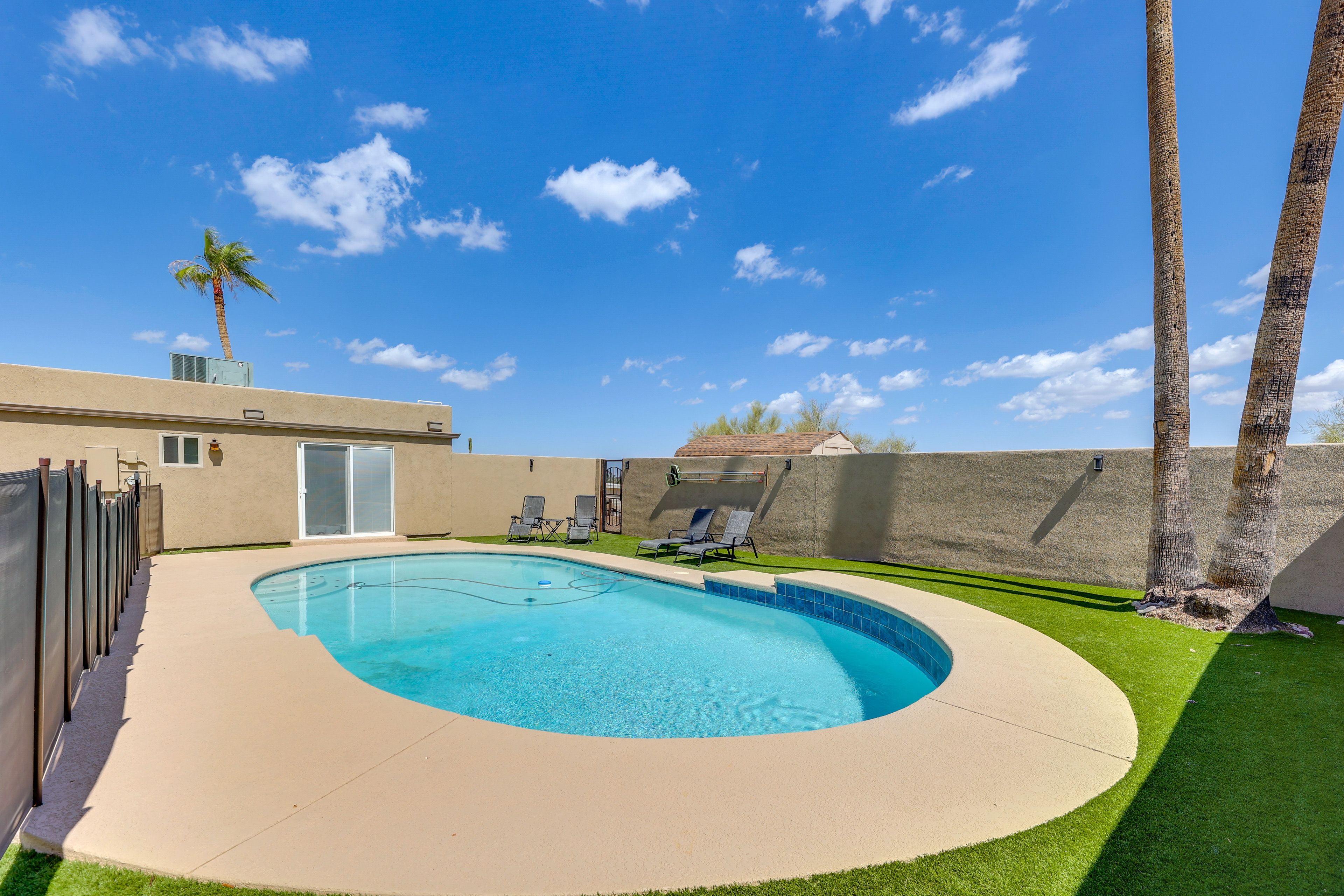 Pool (Heated w/ Fee)