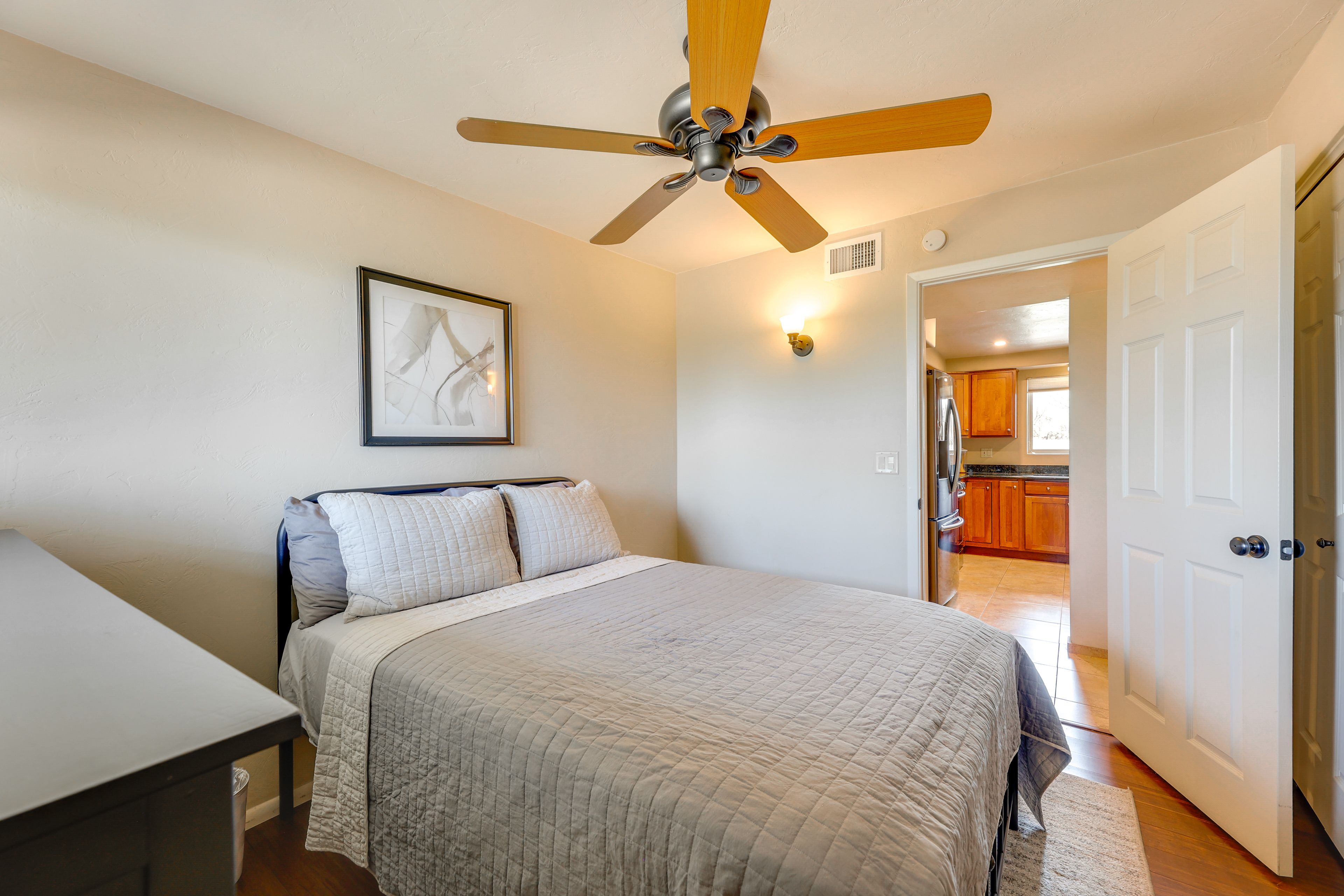 Bedroom 5 | Queen Bed