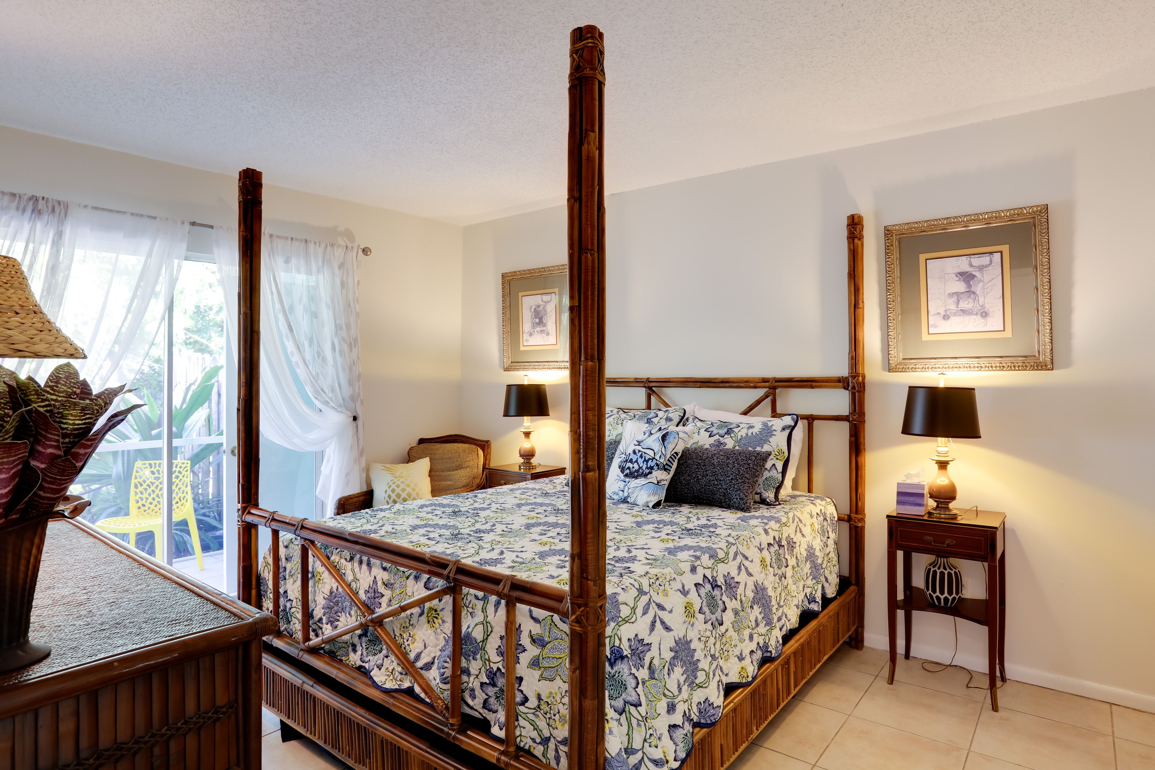 Bedroom 2 | Queen Bed