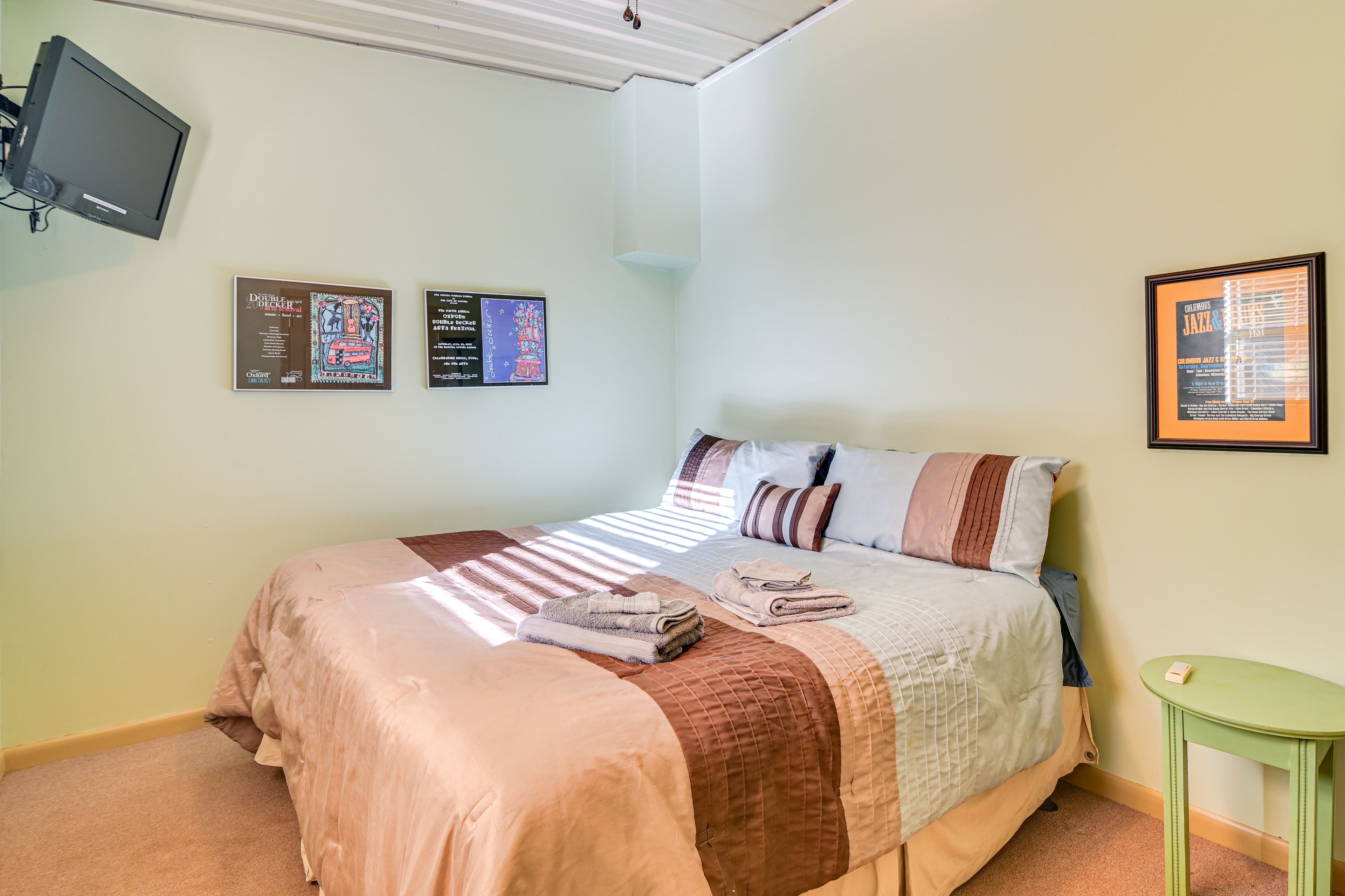 Bedroom 1 | King Bed