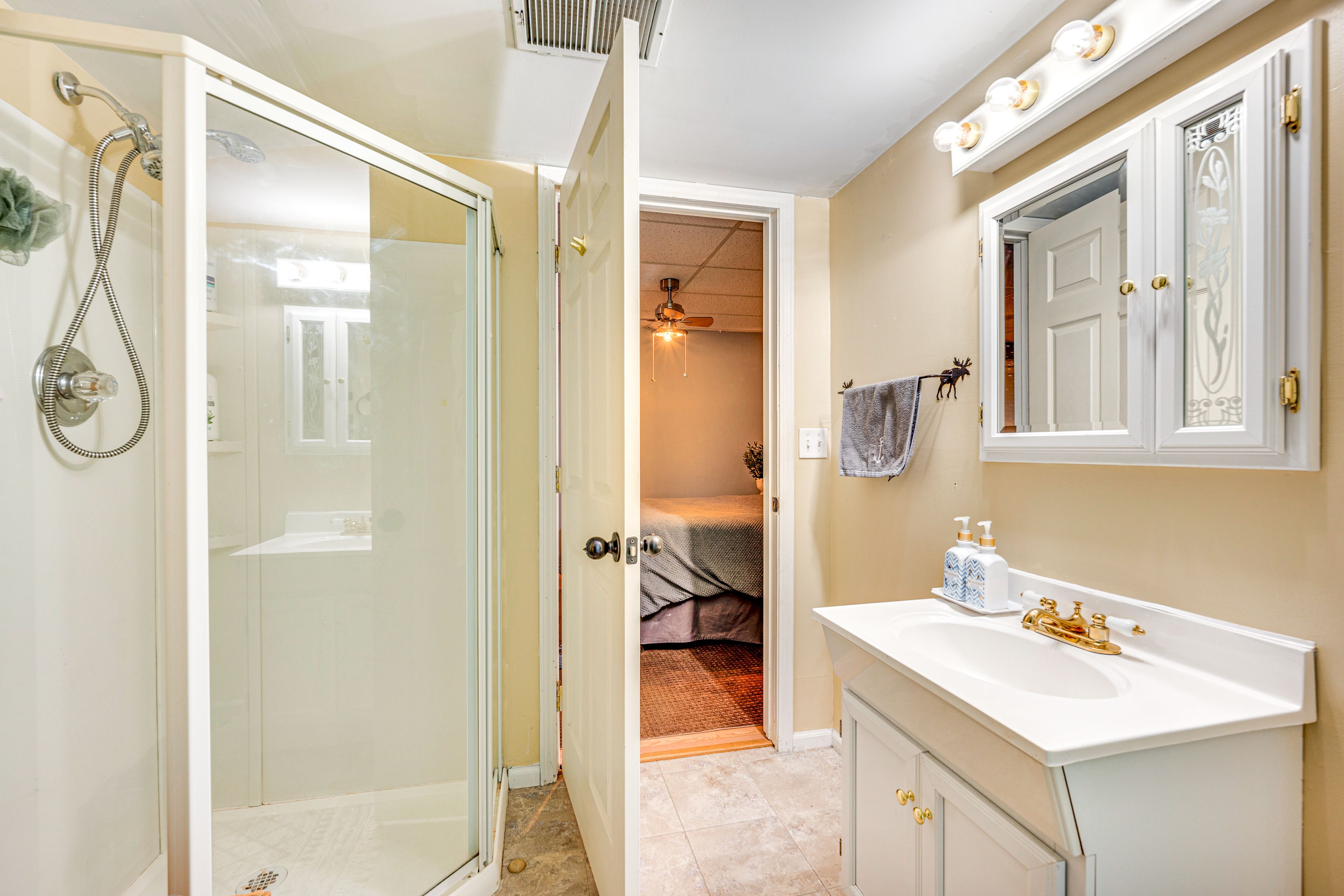 Full Bathroom | Basement