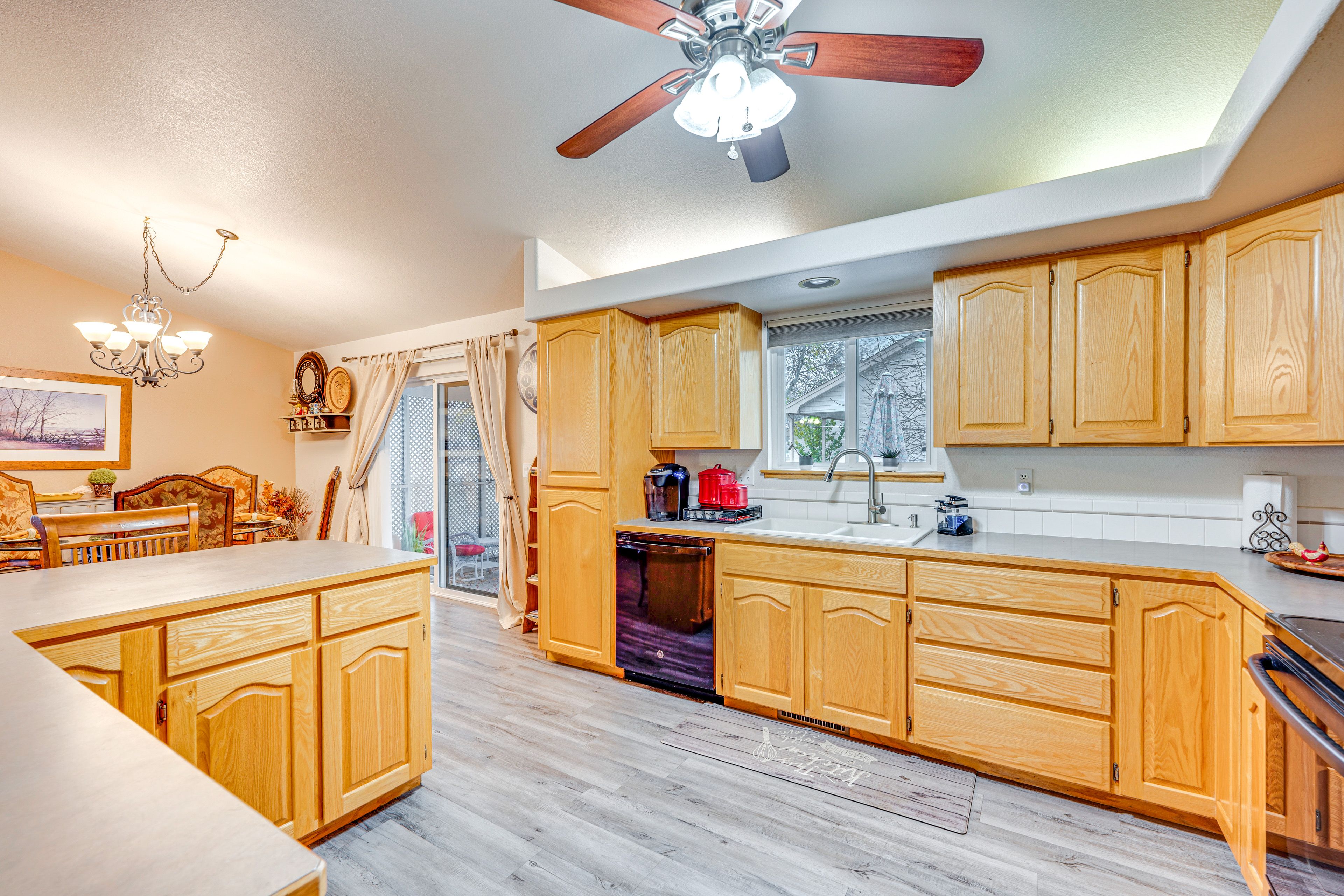 Kitchen | Main Floor