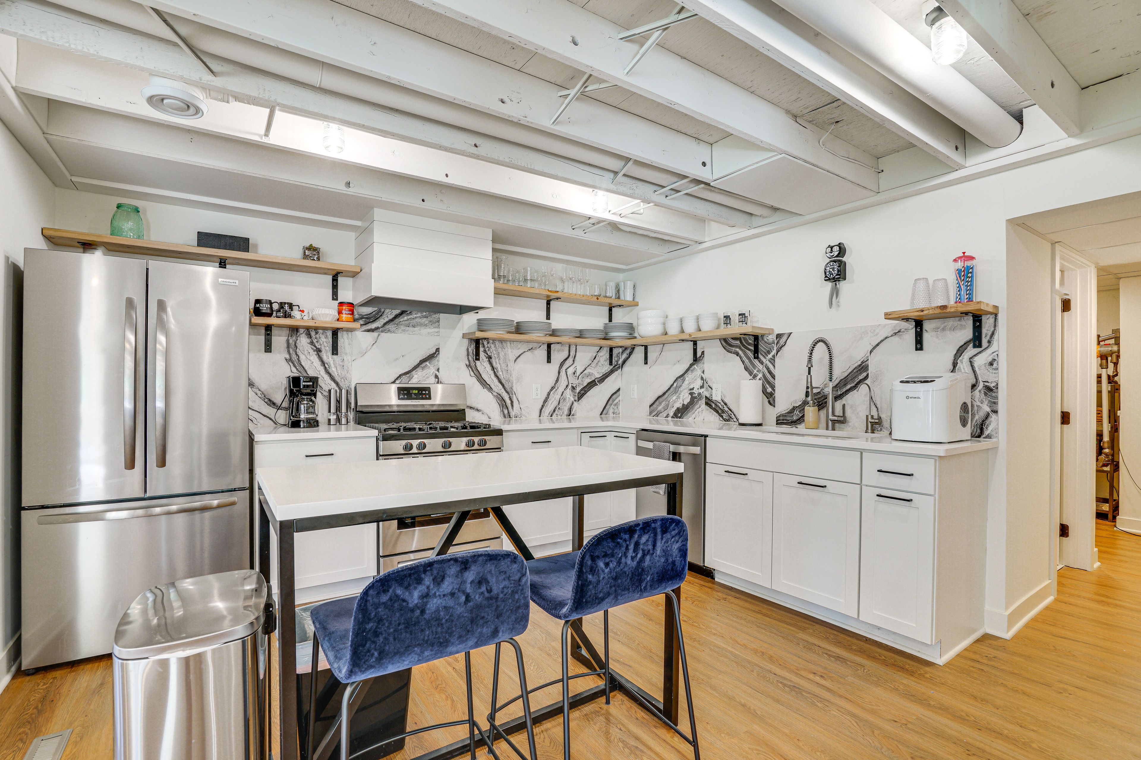 Kitchen | Lower Level | Dishwasher