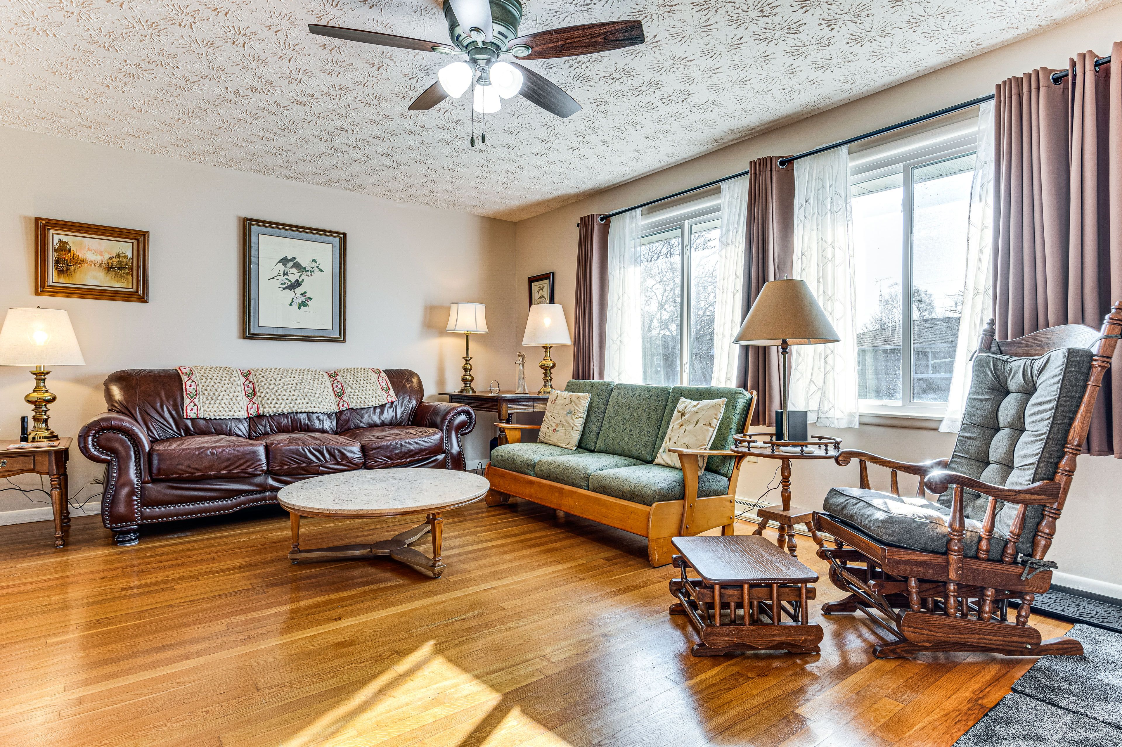 Living Room | Smart TV