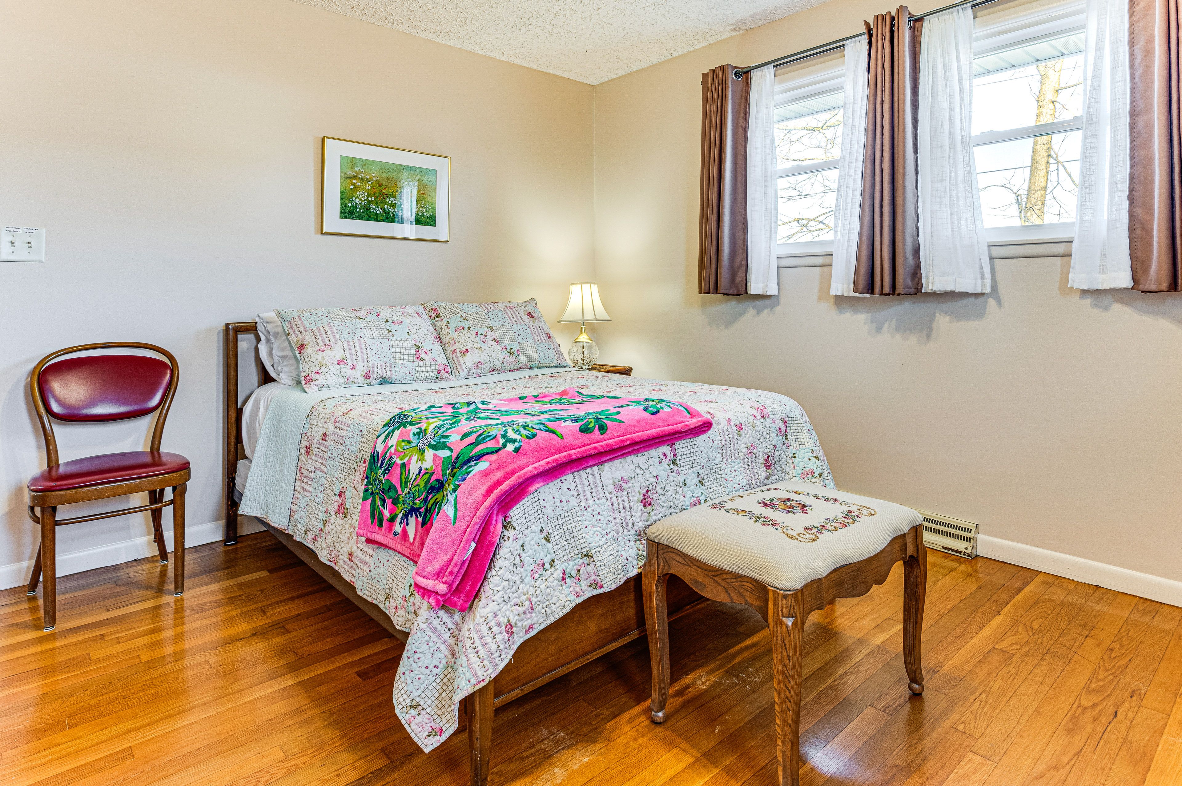 Bedroom 3 | Full Bed | Workstation