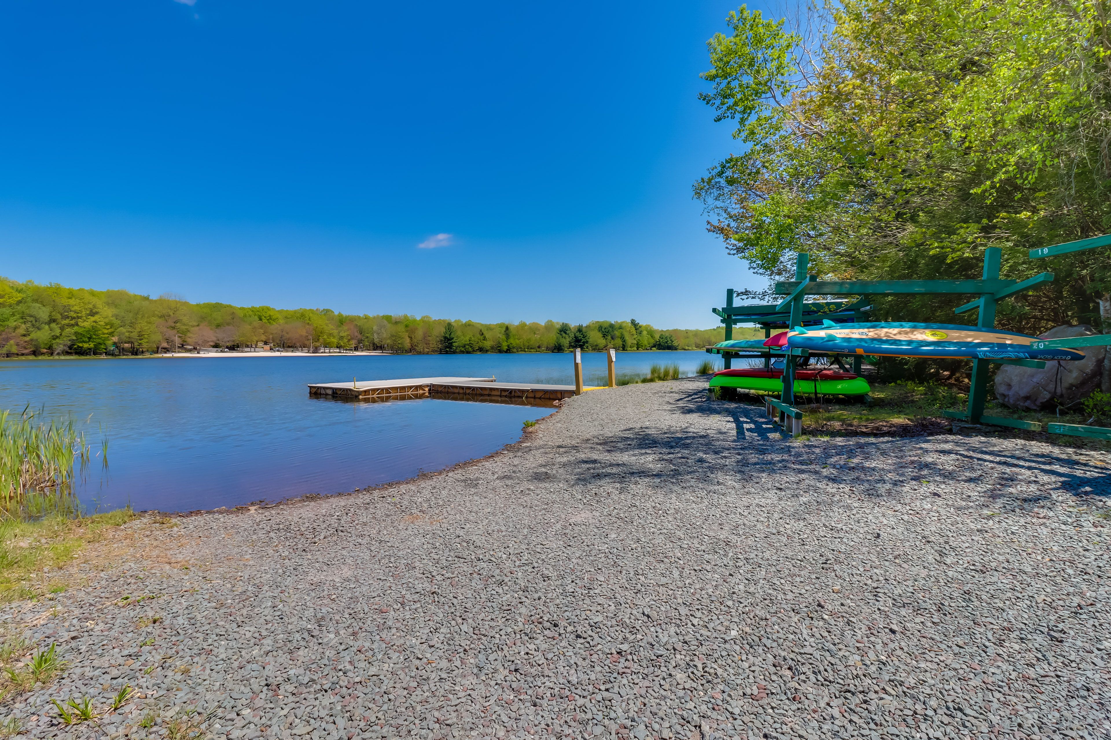 Community Lake Access | Brier Crest Woods