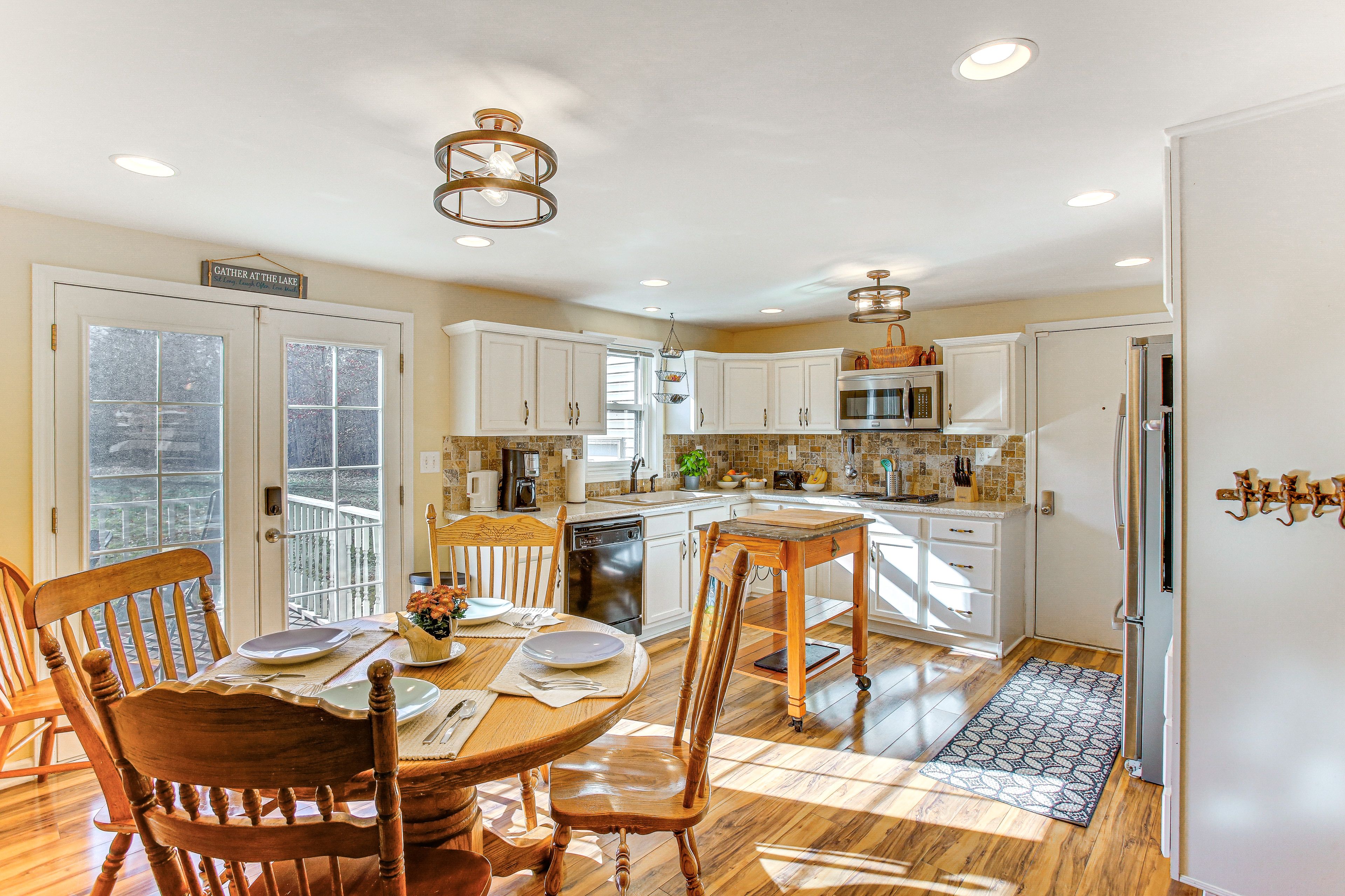 Kitchen | Dining Area | Coffee Maker | 1st Floor