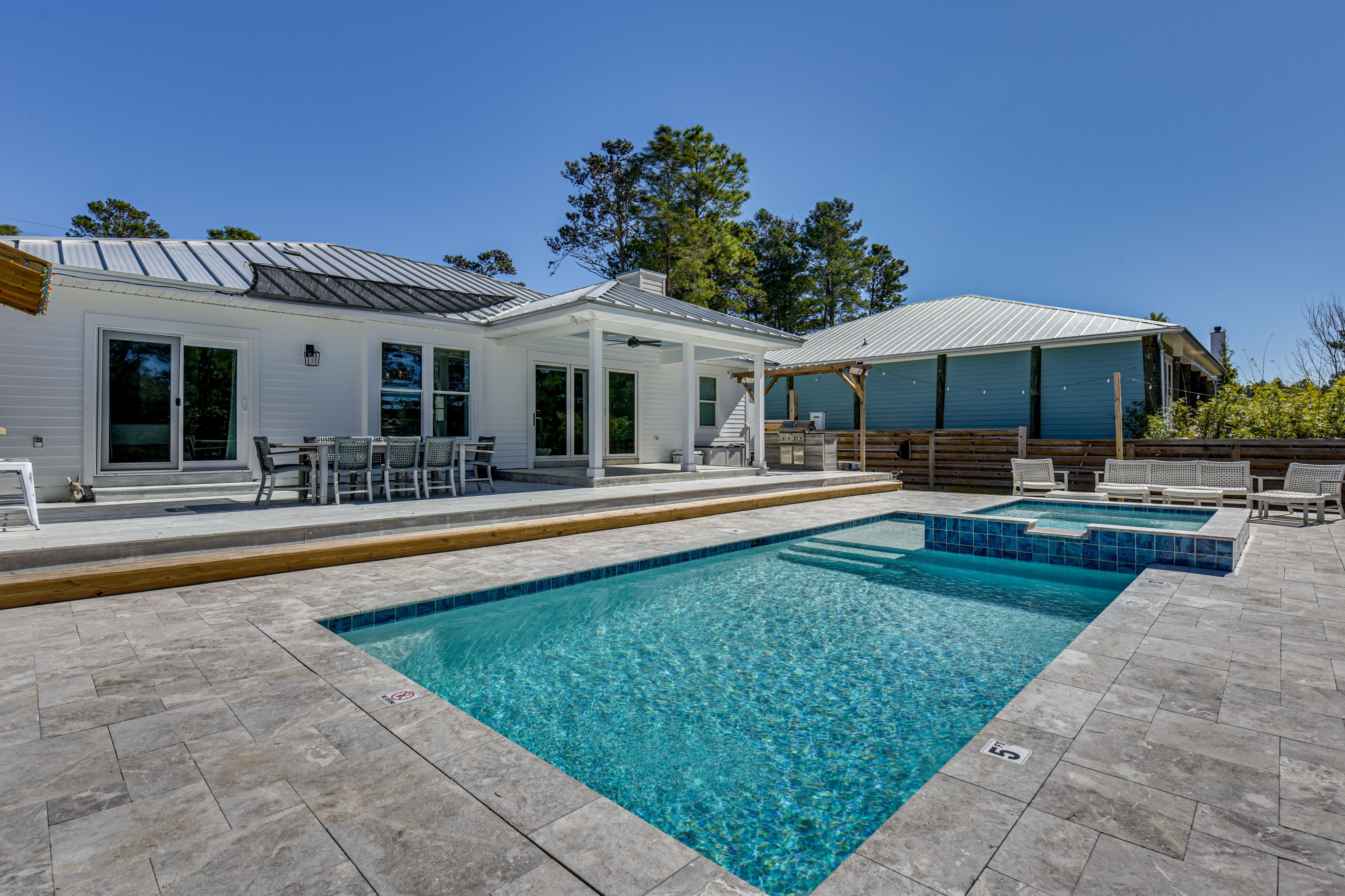 Private Pool & Hot Tub