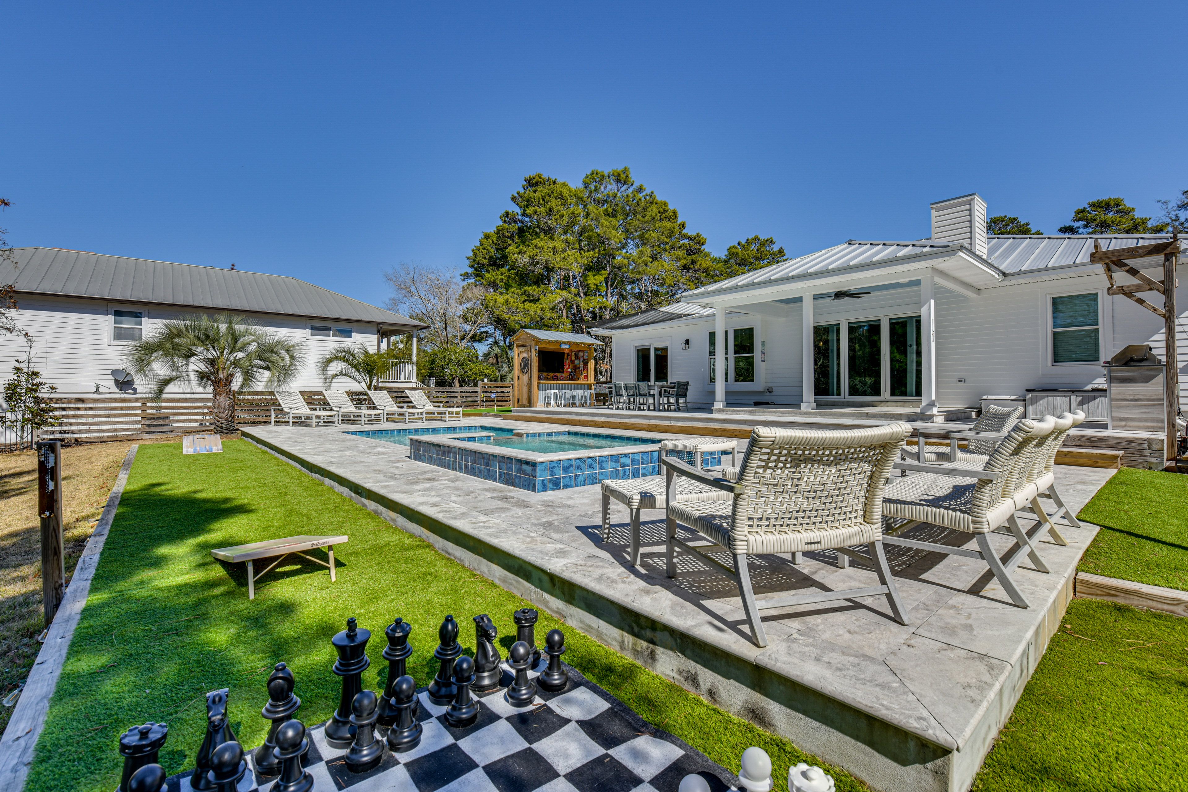 Yard | Cornhole | Giant Chess