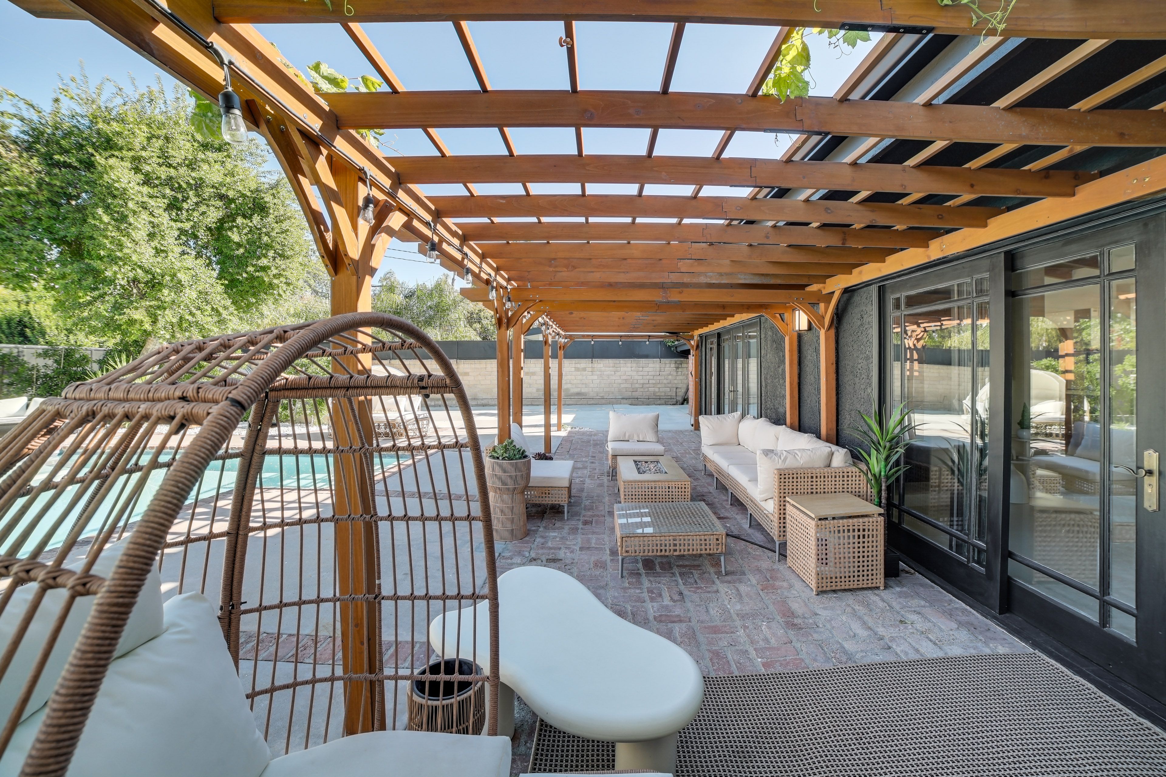Furnished Patio | Gas Fire Pit | Charcoal Grill