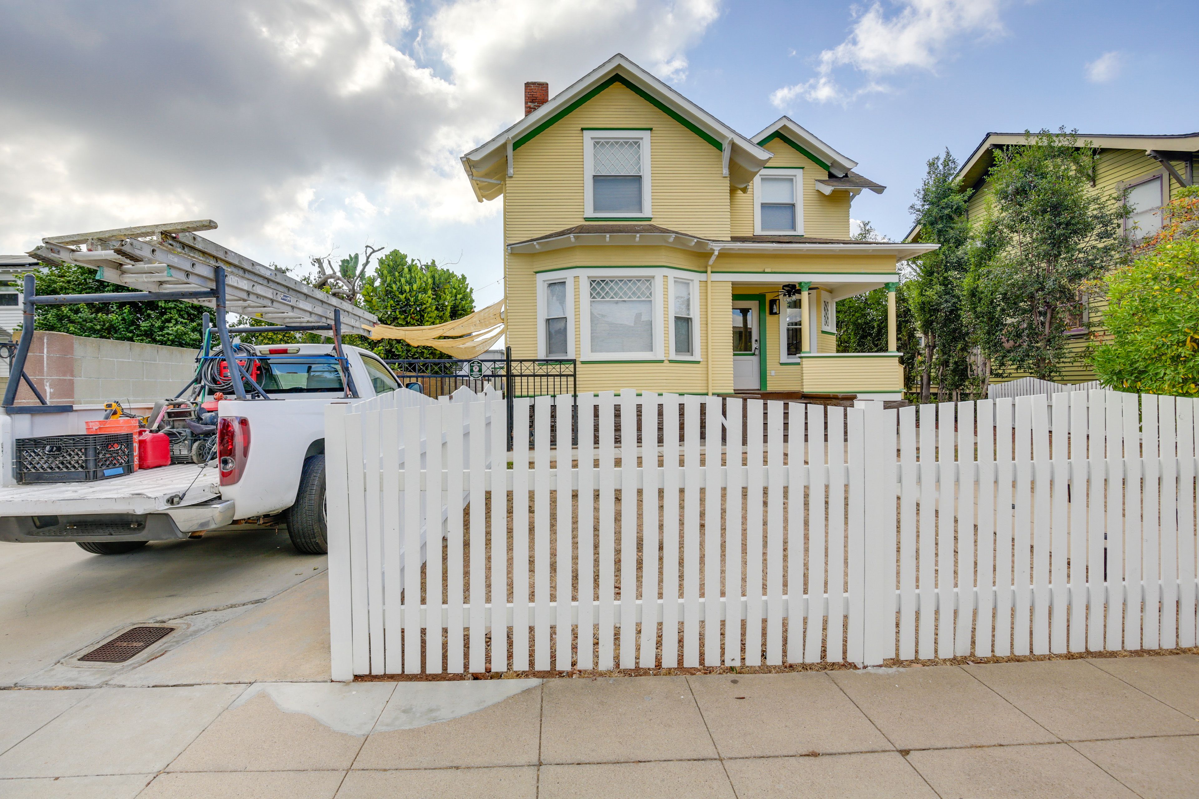 Parking | Shared Driveway (1 Vehicle)