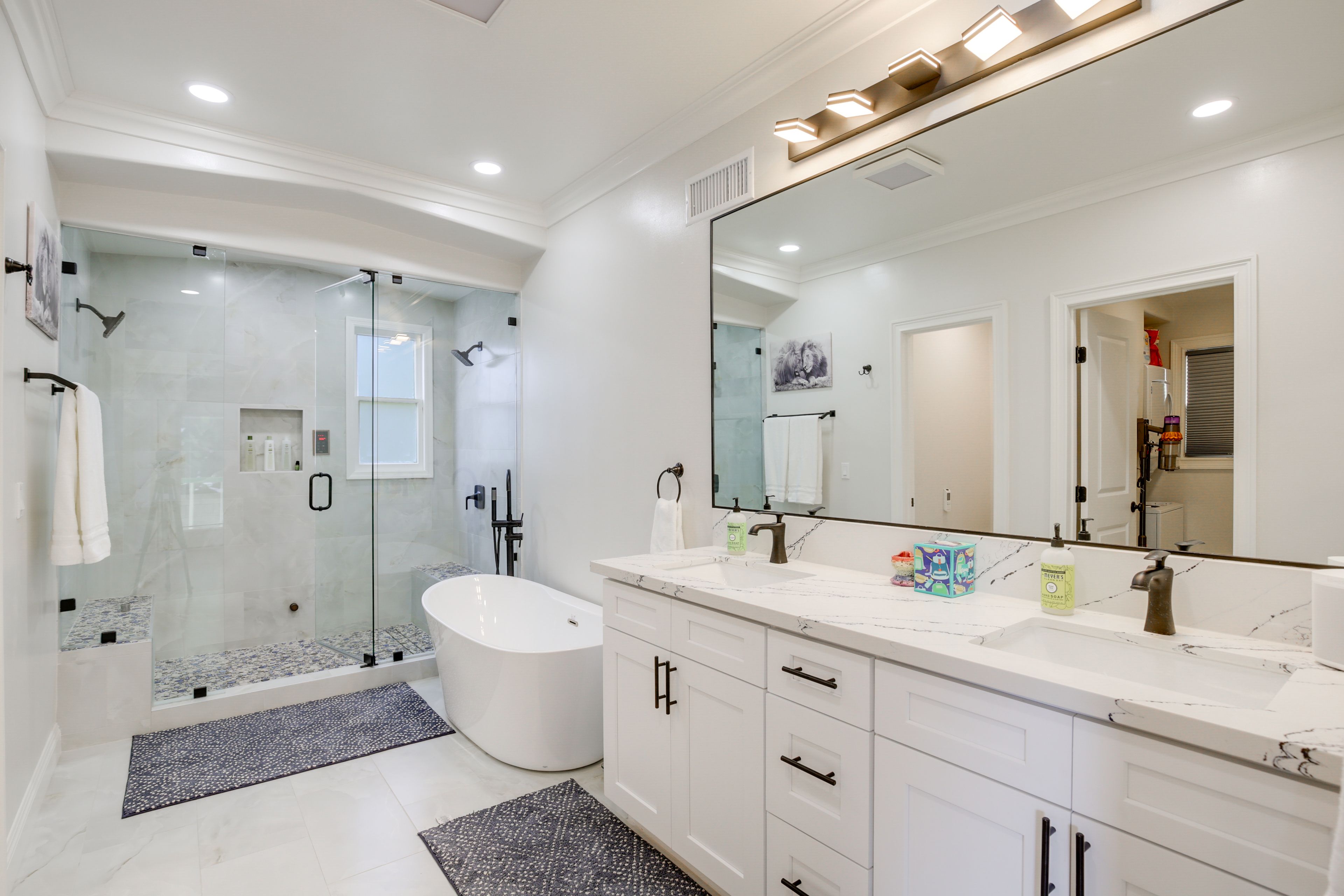 En-Suite Bathroom | Soaking Tub | Double Head Shower
