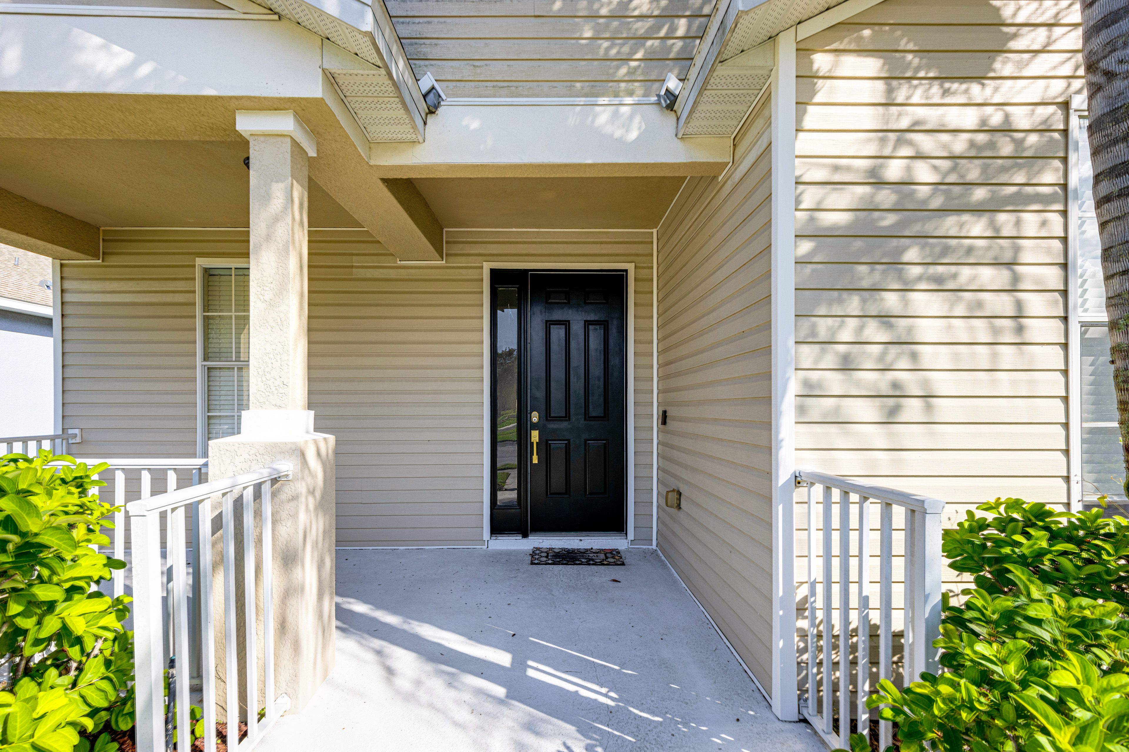 Property Exterior | Driveway Parking (1 Vehicle) | Free Street Parking
