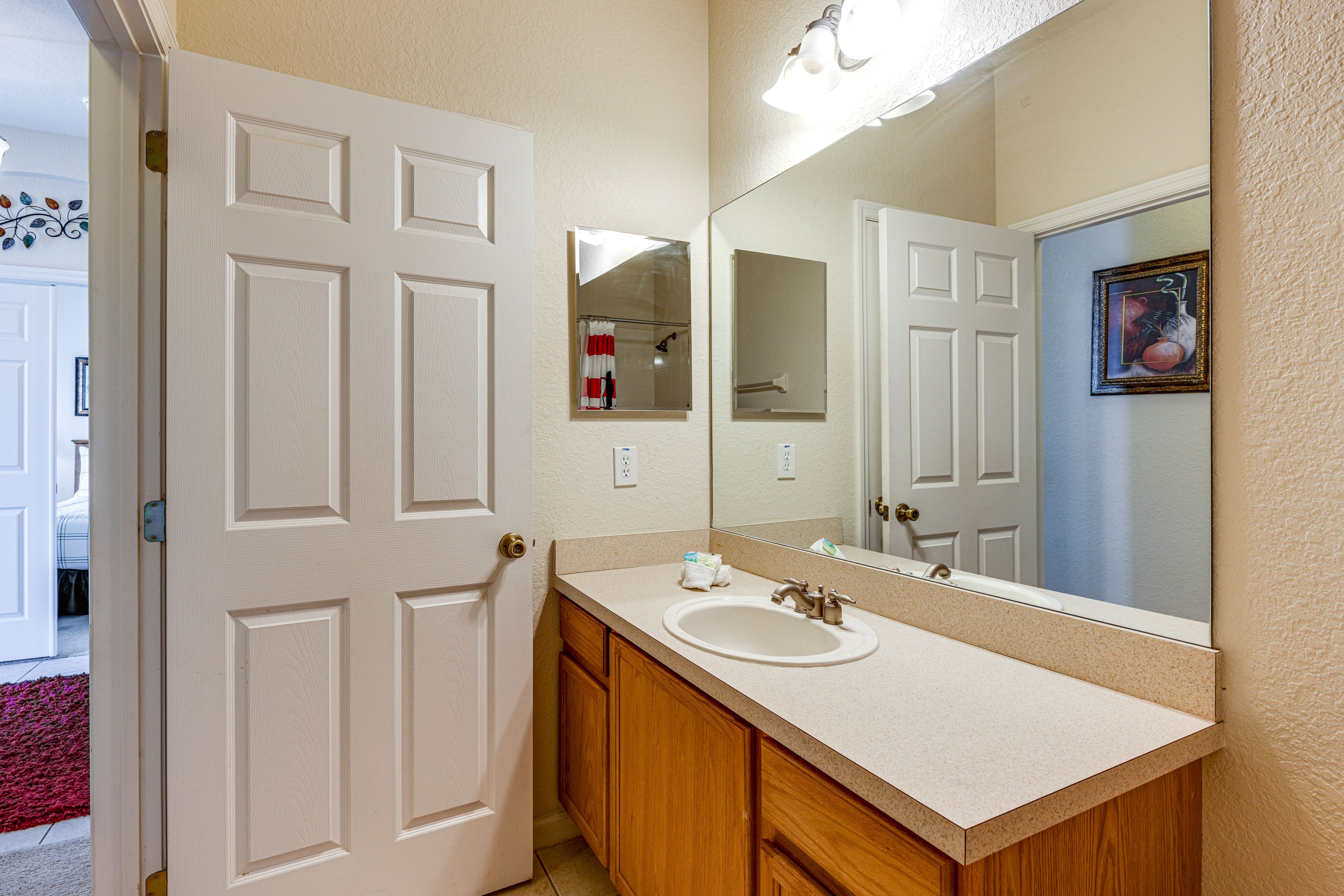 Full Bathroom