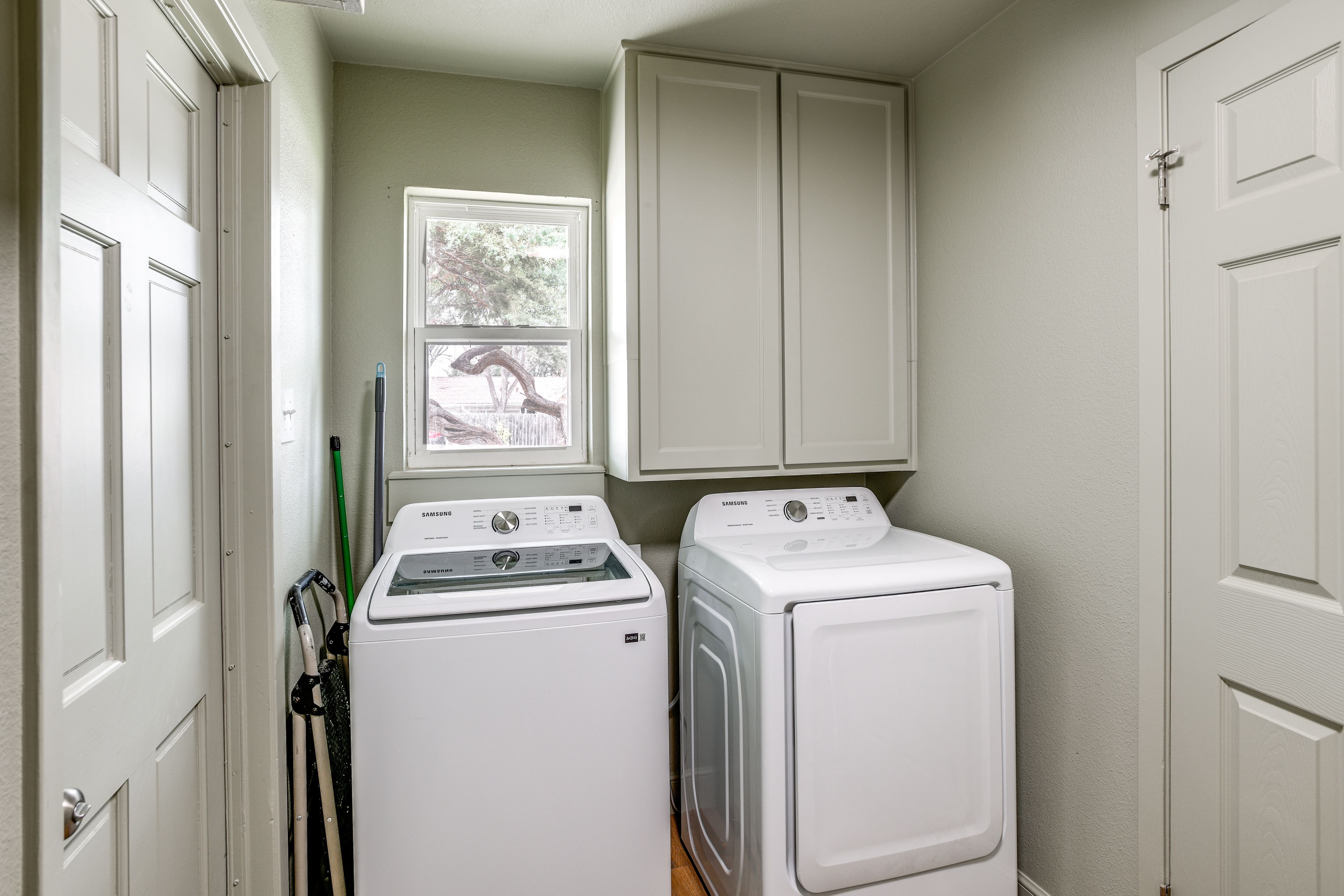 Laundry Area | Washer/Dryer | Laundry Detergent